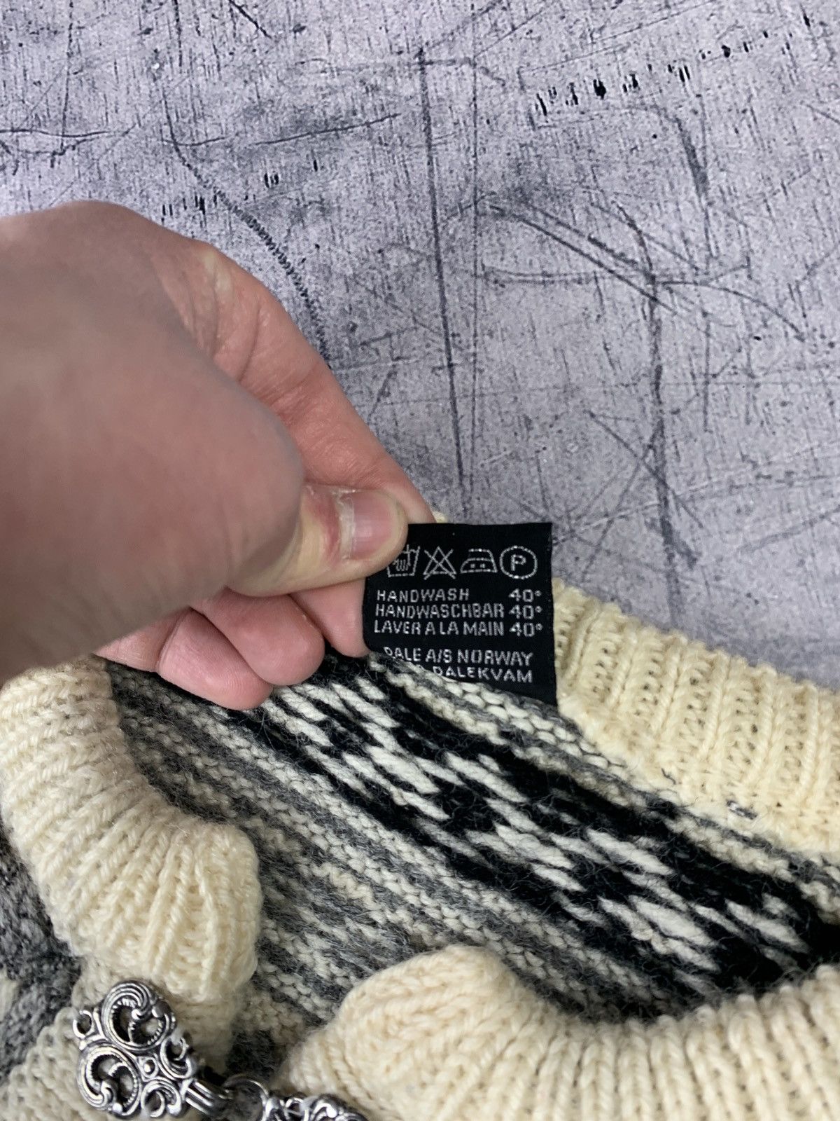 Dale Of Norway × Vintage Vintage Rare Dale Of Norway Knitted 90s Cardigan Sweater Size US M / EU 48-50 / 2 - 6 Thumbnail