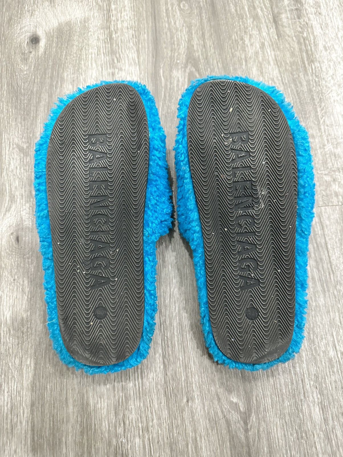 Balenciaga Balenciaga Furry Campaign Slides Cyan / Blue Size US 7.5 / EU 40-41 - 4 Thumbnail