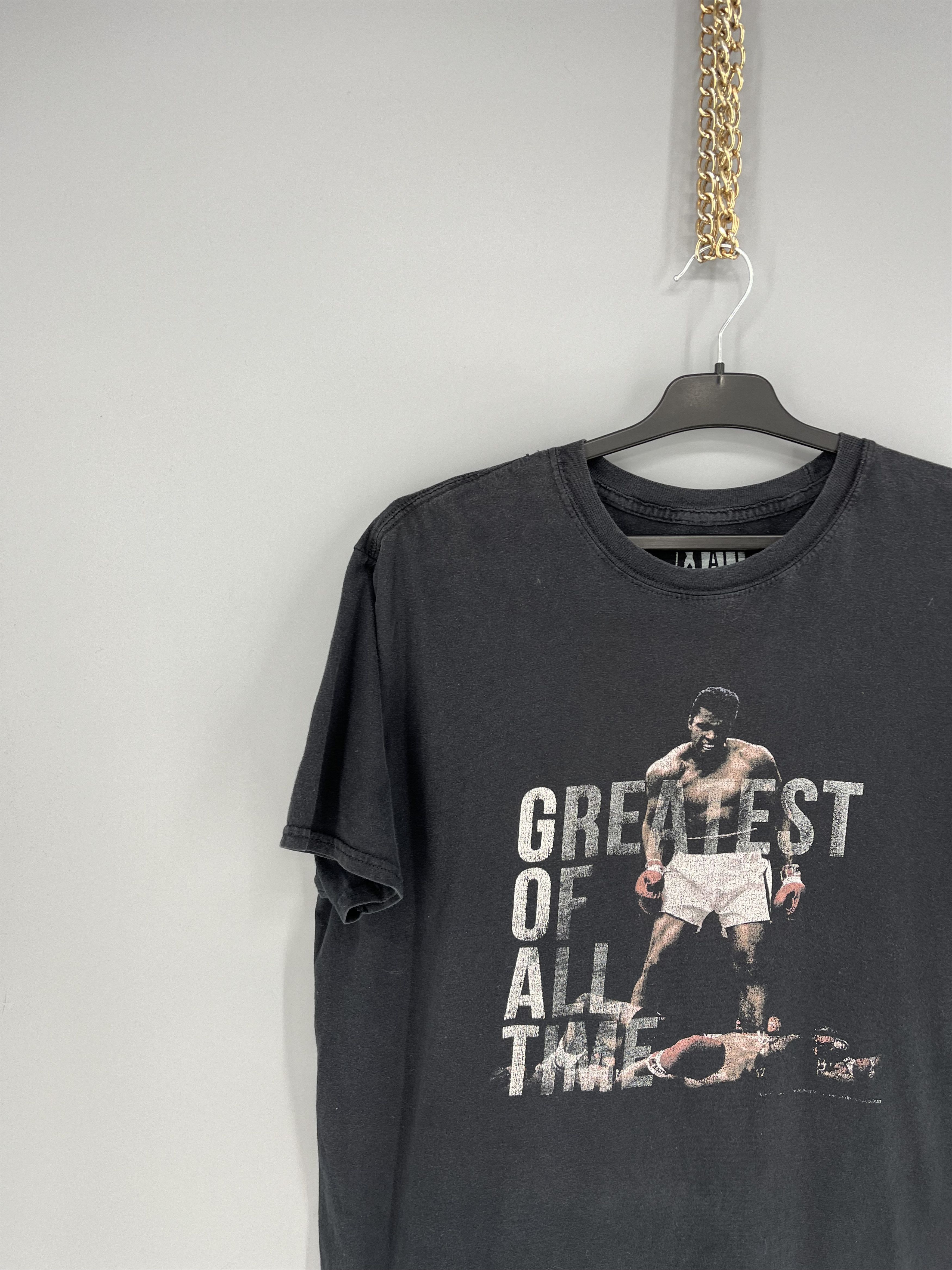 Vintage Y2K The Greatest Muhammad Ali American Boxer Faded Tshirts Size US XL / EU 56 / 4 - 4 Thumbnail