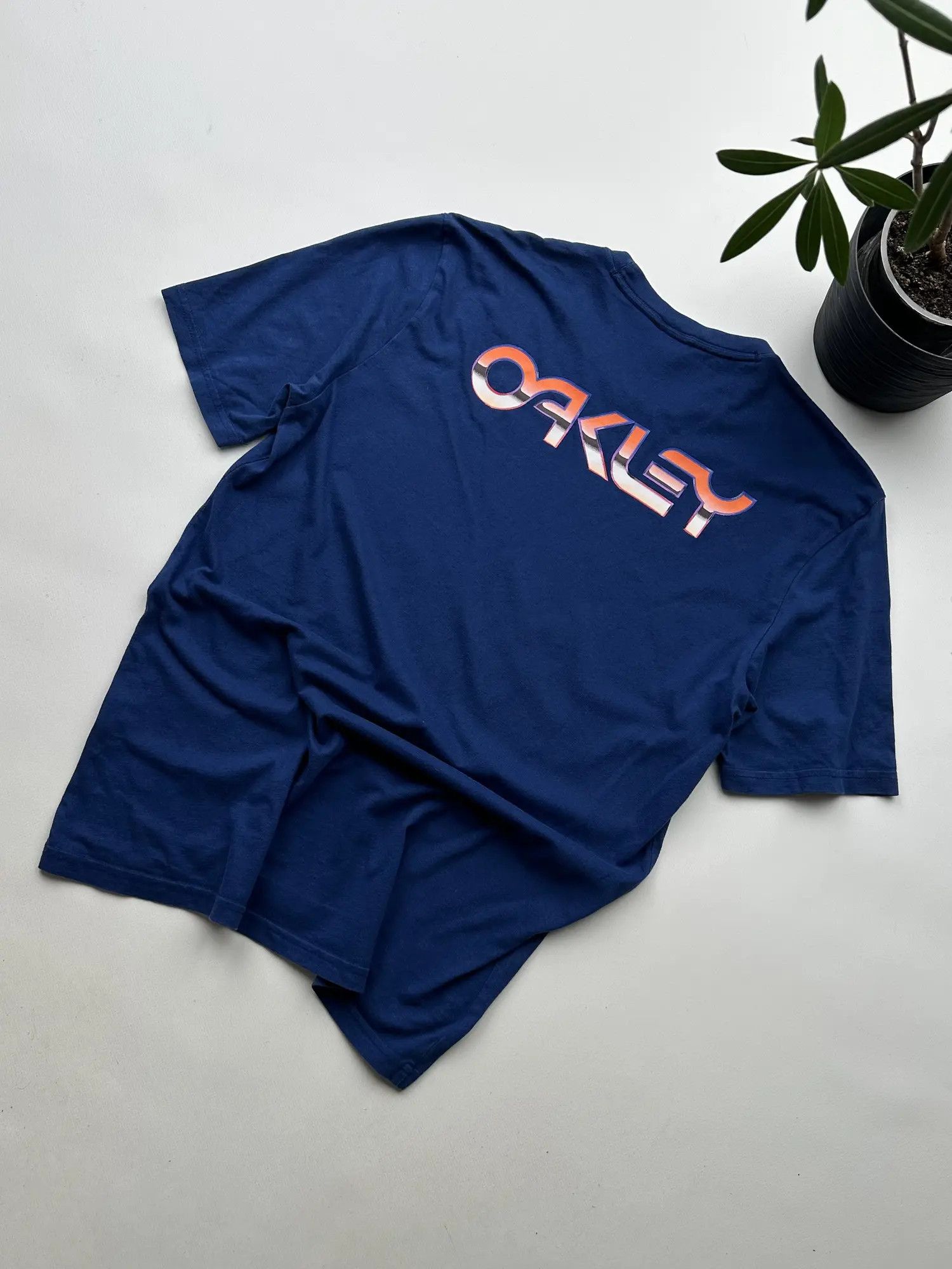 Oakley Oakley Vintage T-Shirt (195) Size US S / EU 44-46 / 1 - 6 Thumbnail