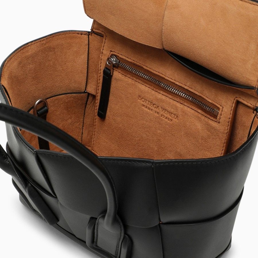 Bottega Veneta o1d2blof0824 Size: OS / Medium Handbag in Black Size ONE SIZE - 4 Thumbnail