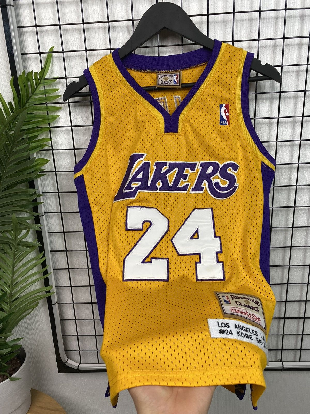 Mitchell & Ness × NBA Lakers #24 Kobe Bryant Jersey S Hardwood Classic Yellow LA Size US S / EU 44-46 / 1 - 8 Thumbnail
