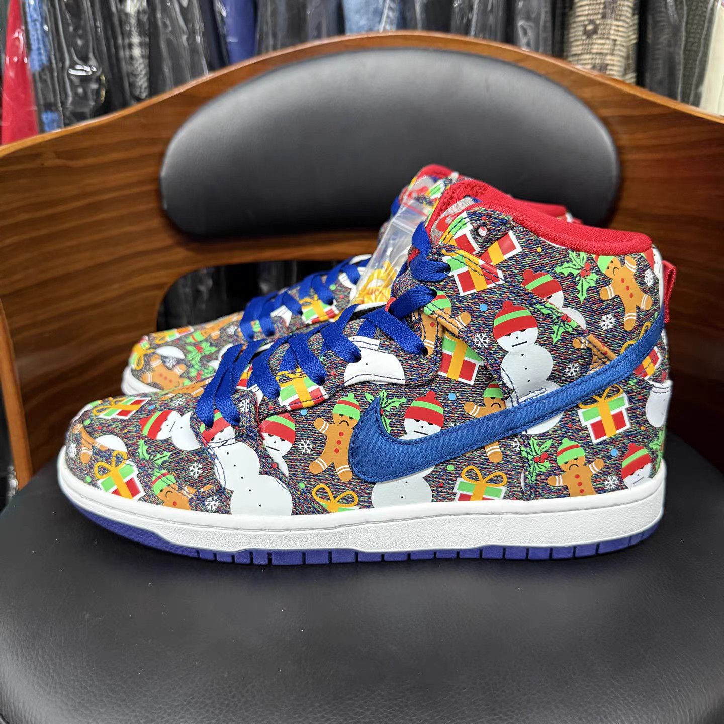 Nike SB Nike SB Dunk High Concepts Ugly Christmas Sweater K15 Size US 9.5 / EU 42-43 - 6 Thumbnail