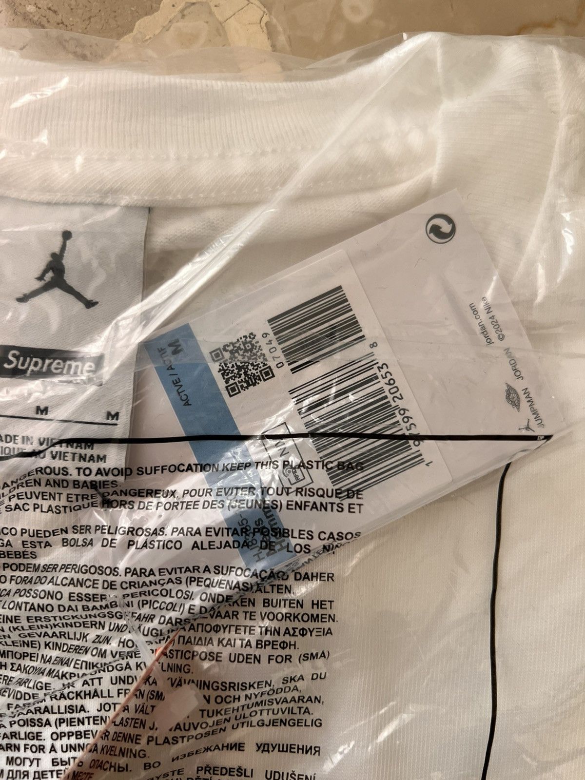 Jordan Brand M Supreme Jordan Biggie Notorious BIG tee Tshirt white photo Size US M / EU 48-50 / 2 - 18 Thumbnail