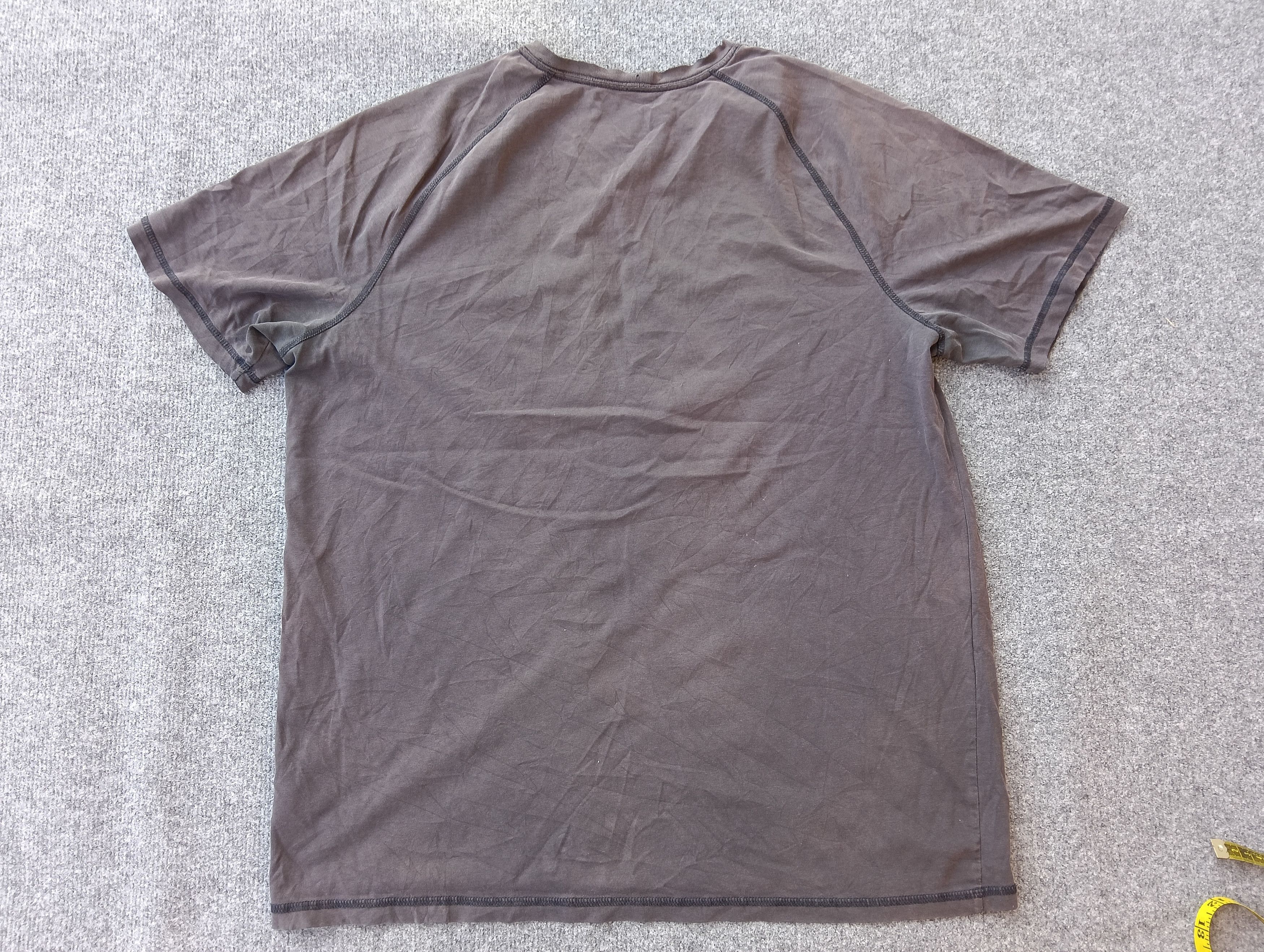 Carhartt Carhartt Distressed & Faded Rare Vintage Workwear Tee Size US L / EU 52-54 / 3 - 9 Thumbnail