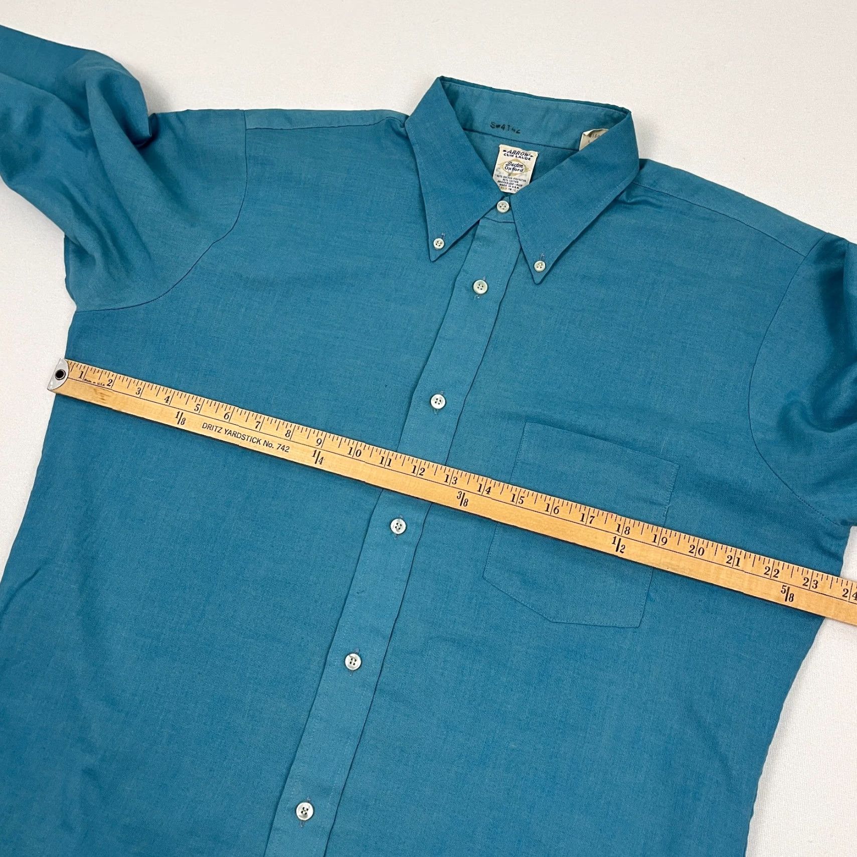 Arrow VINTAGE Arrow Sanforized Shirt Mens Large 16-16.5 Blue Oxford Cum Laude Button-Down Collared Classic, Outdoor, Business, Casual, Workwear Mens Size US L / EU 52-54 / 3 - 6 Thumbnail