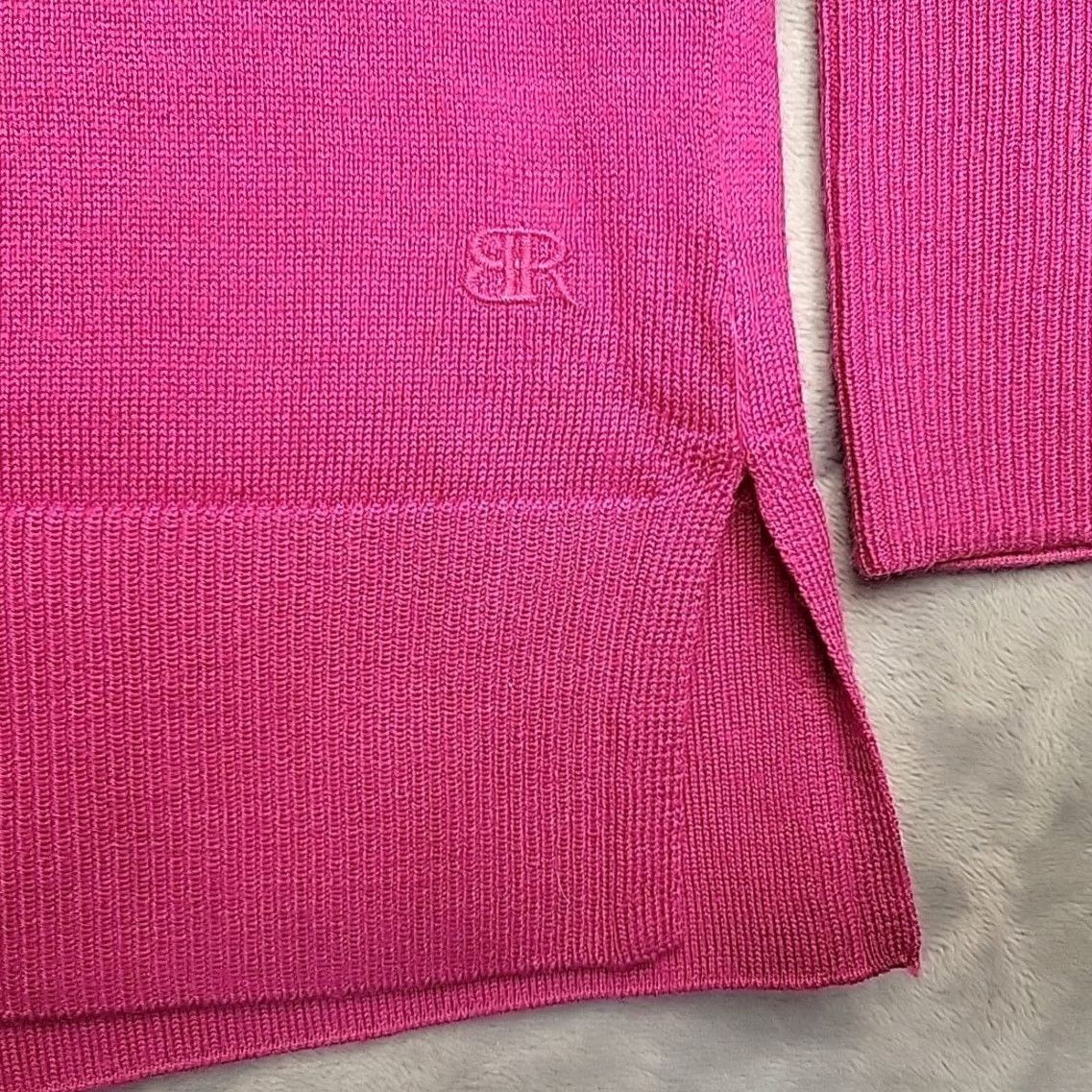 Banana Republic Banana Republic Sweater Womens M Pink 100% Merino Wool Long Sleeve Casual Pullover V-Neck Knit Solid Classic American Men’s/Women’s not applicable Size M / US 6-8 / IT 42-44 - 3 Thumbnail