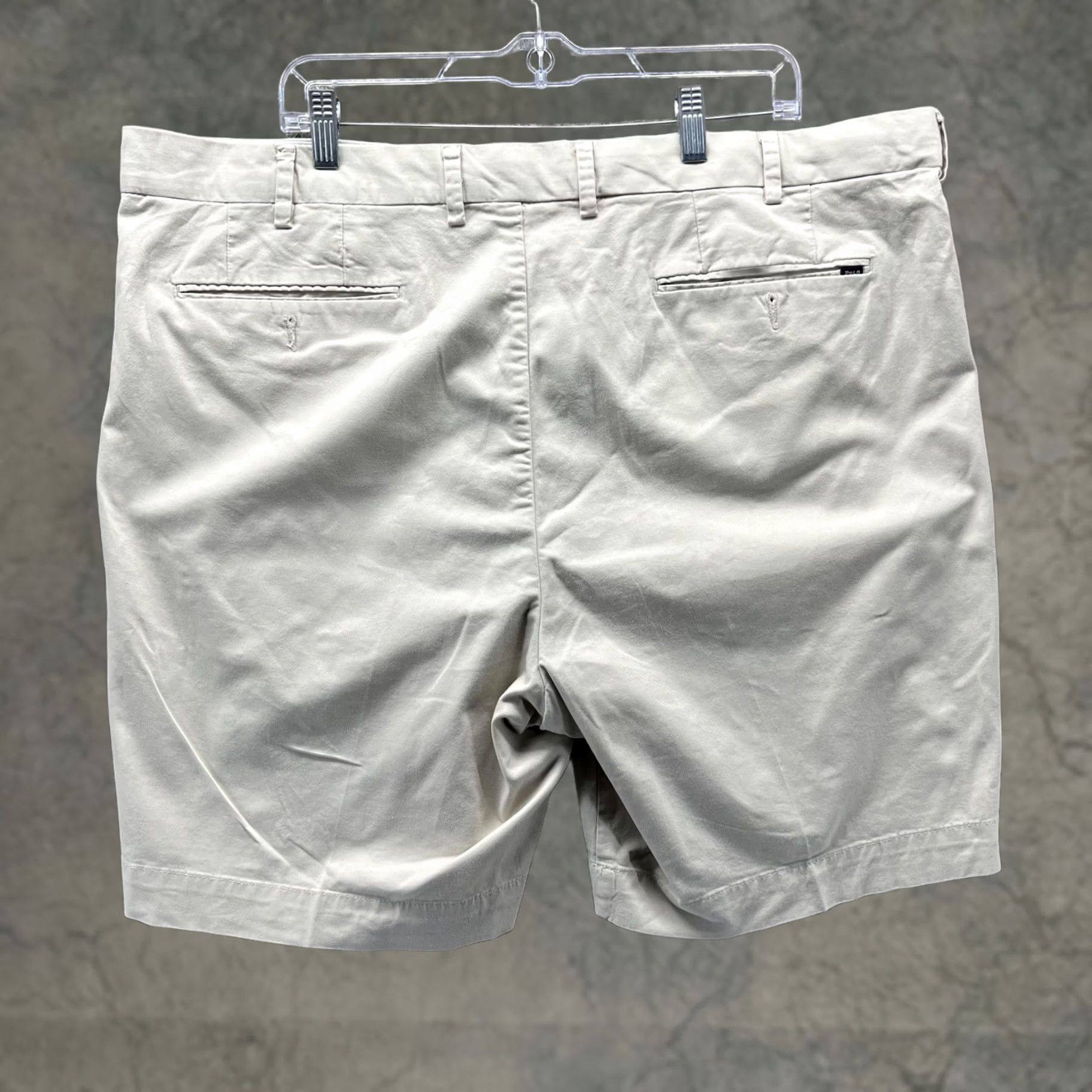Polo Ralph Lauren Polo Ralph Lauren Shorts Mens 42 Beige Stretch Classic Fit Chino 9 Inseam Size US XL / EU 56 / 4 - 1 Thumbnail