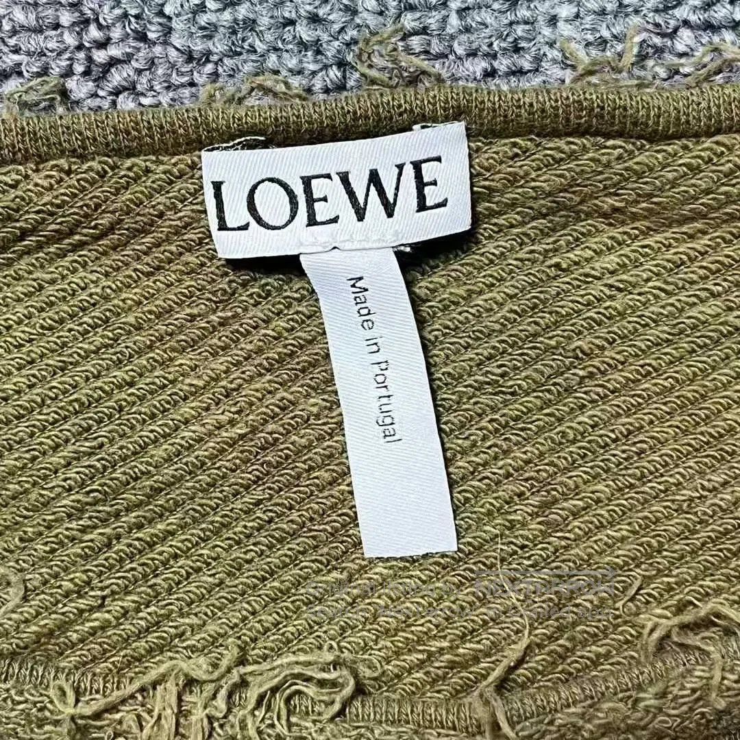 Loewe Loewe Olive Green Logo Sweatshirt T-shirt. Size US S / EU 44-46 / 1 - 3 Thumbnail