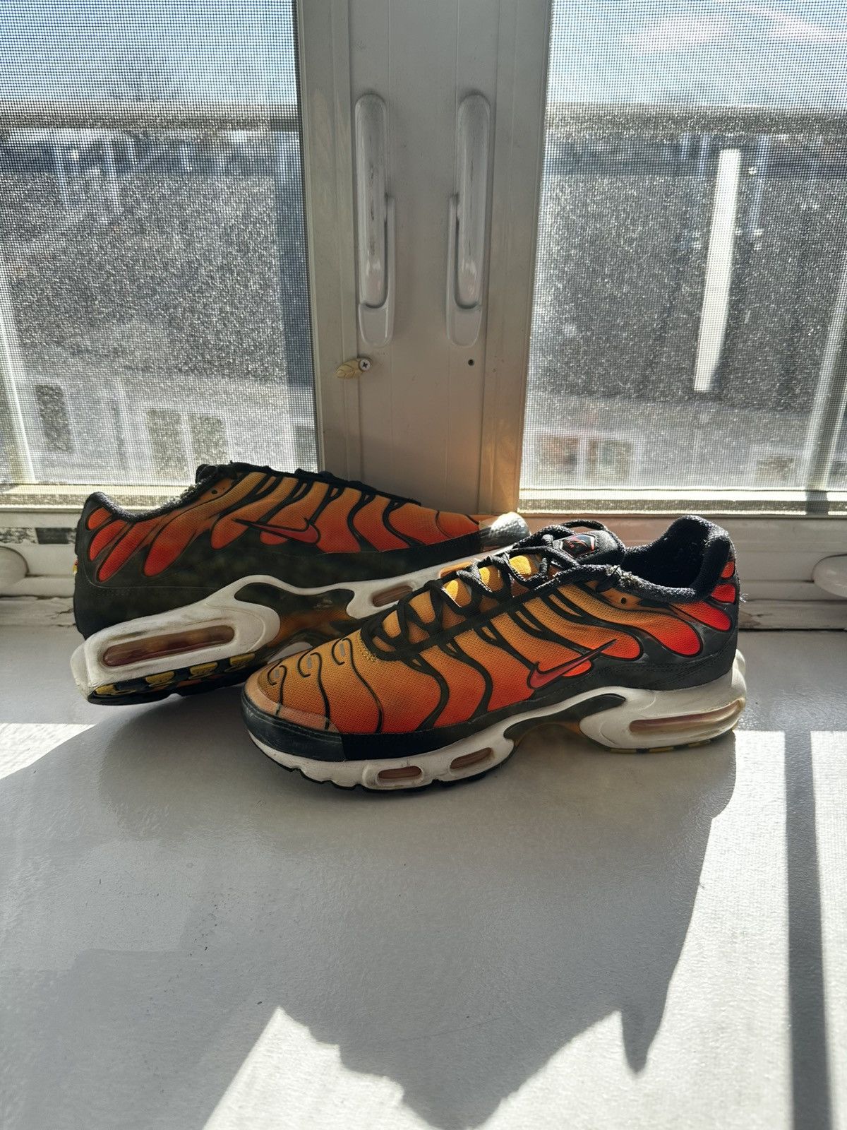 Nike Nike Air Max Plus ‘Sunset’ Size US 9.5 / EU 42-43 - 2 Thumbnail