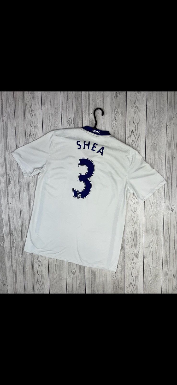 Nike Vintage Manchester United soccer jersey size M white away Size US M / EU 48-50 / 2 - 10 Thumbnail