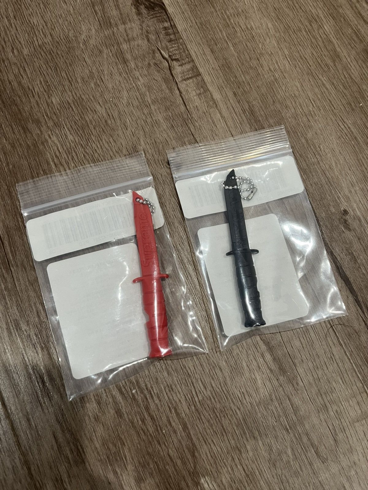 Supreme Supreme Ka-bar emergency whistle Set Size ONE SIZE - 1 Thumbnail