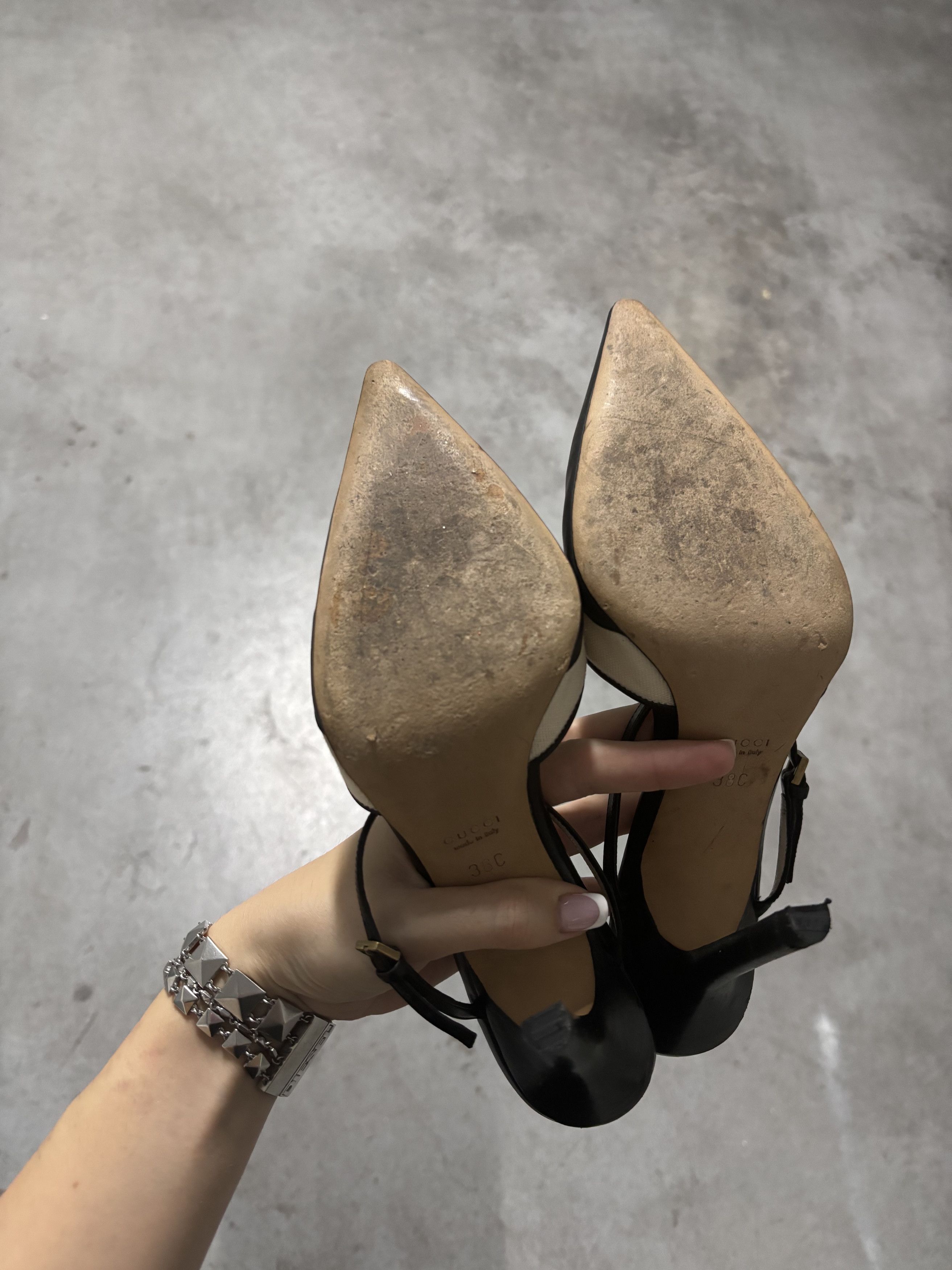 Gucci Gucci B&W Ankle Strap Pointed Toe Heels. Size US 7 / IT 37 - 12 Thumbnail