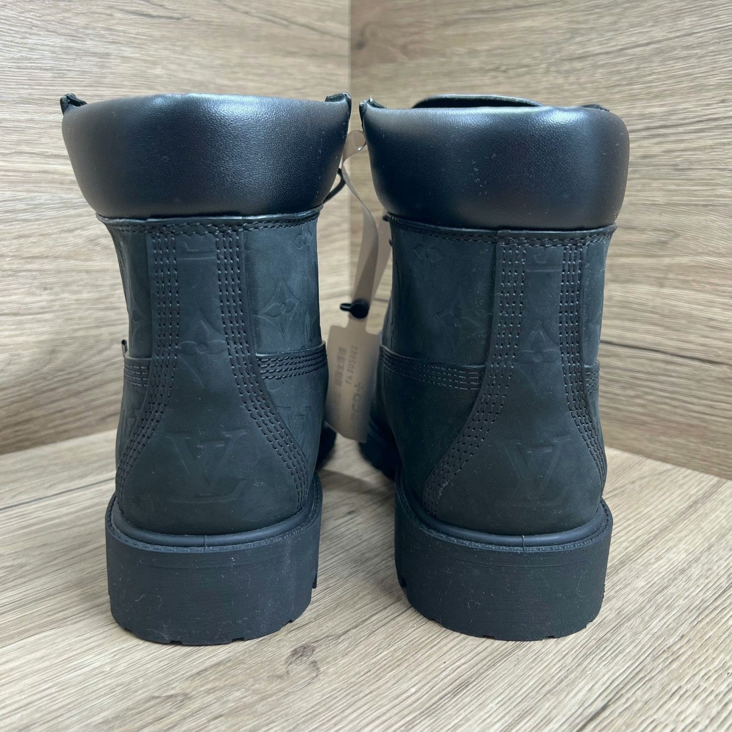 Louis Vuitton Louis Vuitton x Timberland Black Monogram Short Boots Size US 8 / EU 41 - 6 Thumbnail