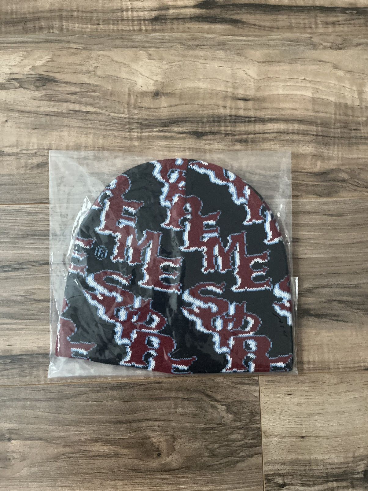 Supreme Supreme Slanted Gothic Outline Beanie Size ONE SIZE - 1 Thumbnail
