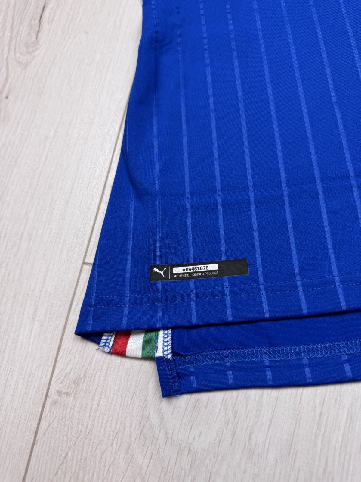Puma Puma Italy Authentic Player Issue Soccer Jersey 2016/17 Size US M / EU 48-50 / 2 - 5 Thumbnail