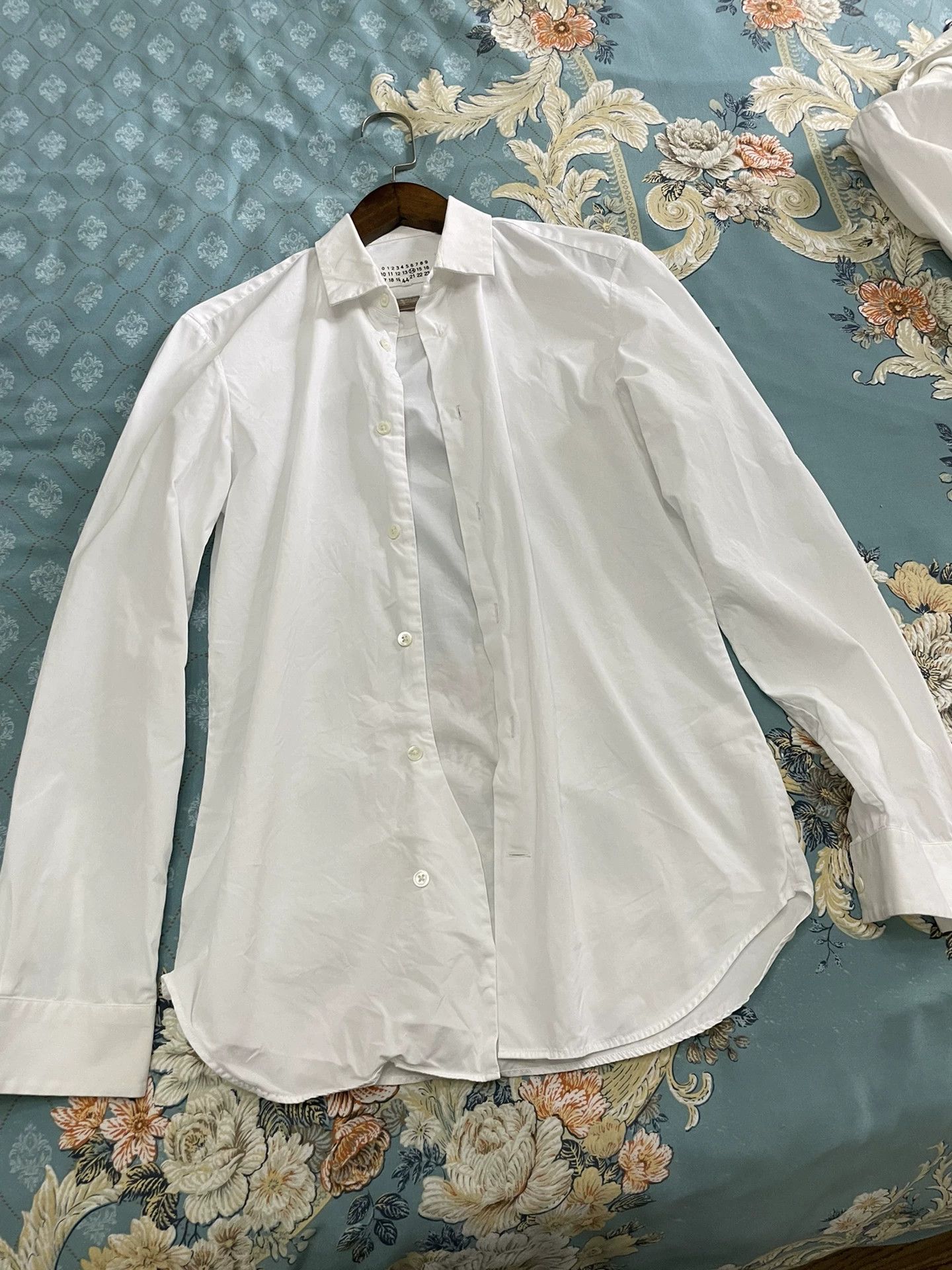 Maison Margiela Maison Margiela main line white shirt Size US XL / EU 56 / 4 - 2 Thumbnail