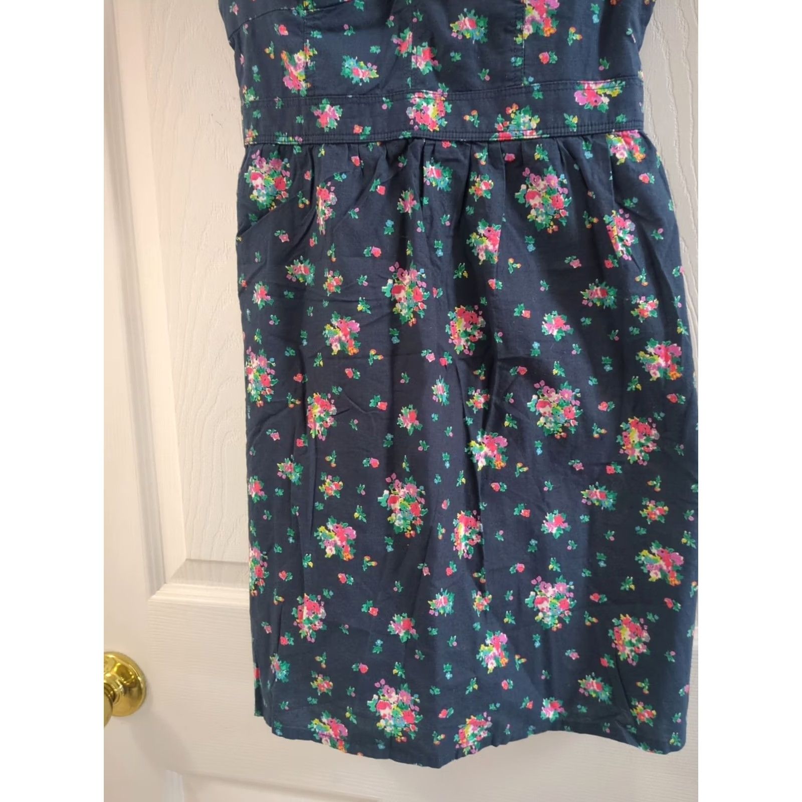 American Eagle Outfitters American Eagle Dress S Floral Navy Straps Padded Pullover Women's Midi Fit & Flare Flowers Shoes? Size S / US 4 / IT 40 - 2 Thumbnail