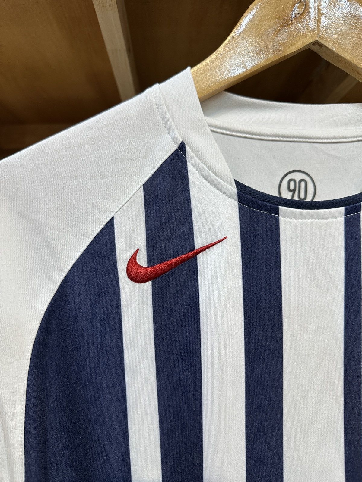 Nike Vintage Nike Total 90 00's Training Jersey Size US M / EU 48-50 / 2 - 4 Thumbnail
