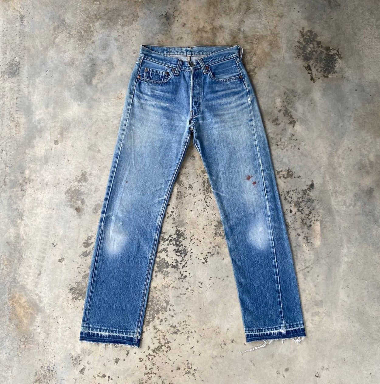 Levi's Vintage Clothing Rare 1970s Levi’s 501 Redline Selvedge Release Hem Button 6 Size US 28 / EU 44 - 1 Thumbnail
