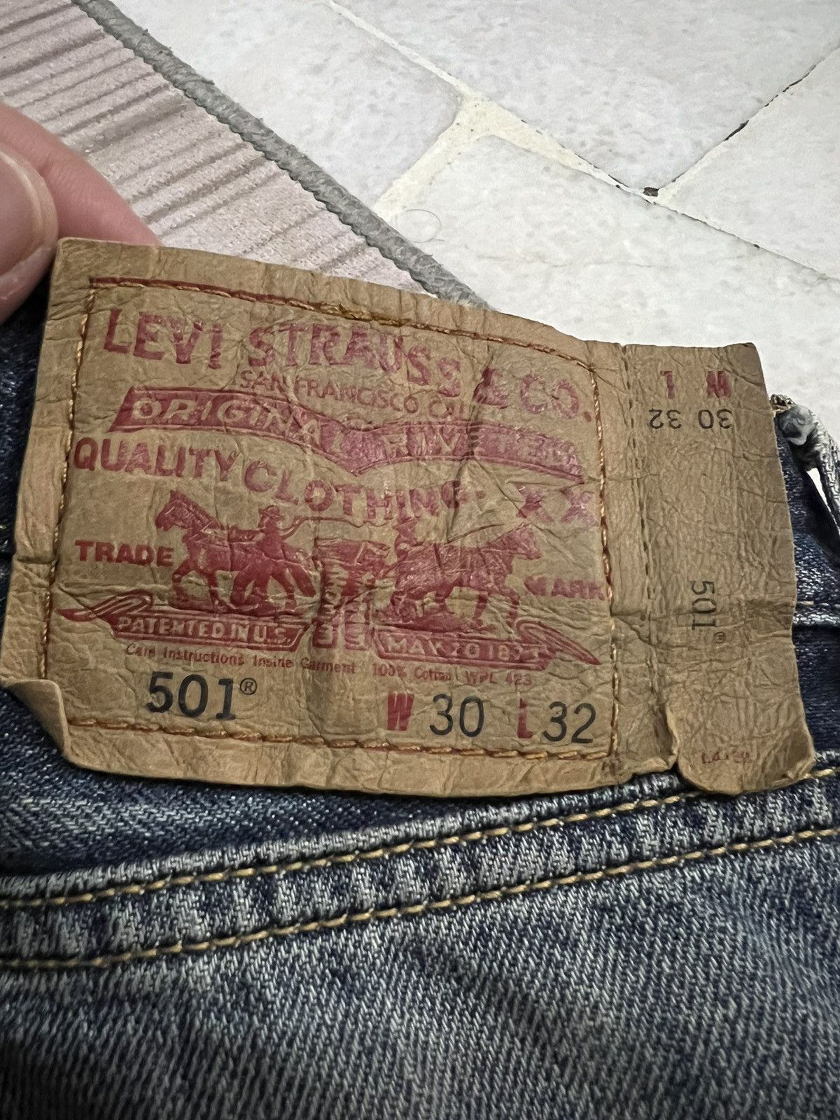Levi's Vintage Levis 501 Distressed Jeans Rare Size US 30 / EU 46 - 20 Thumbnail