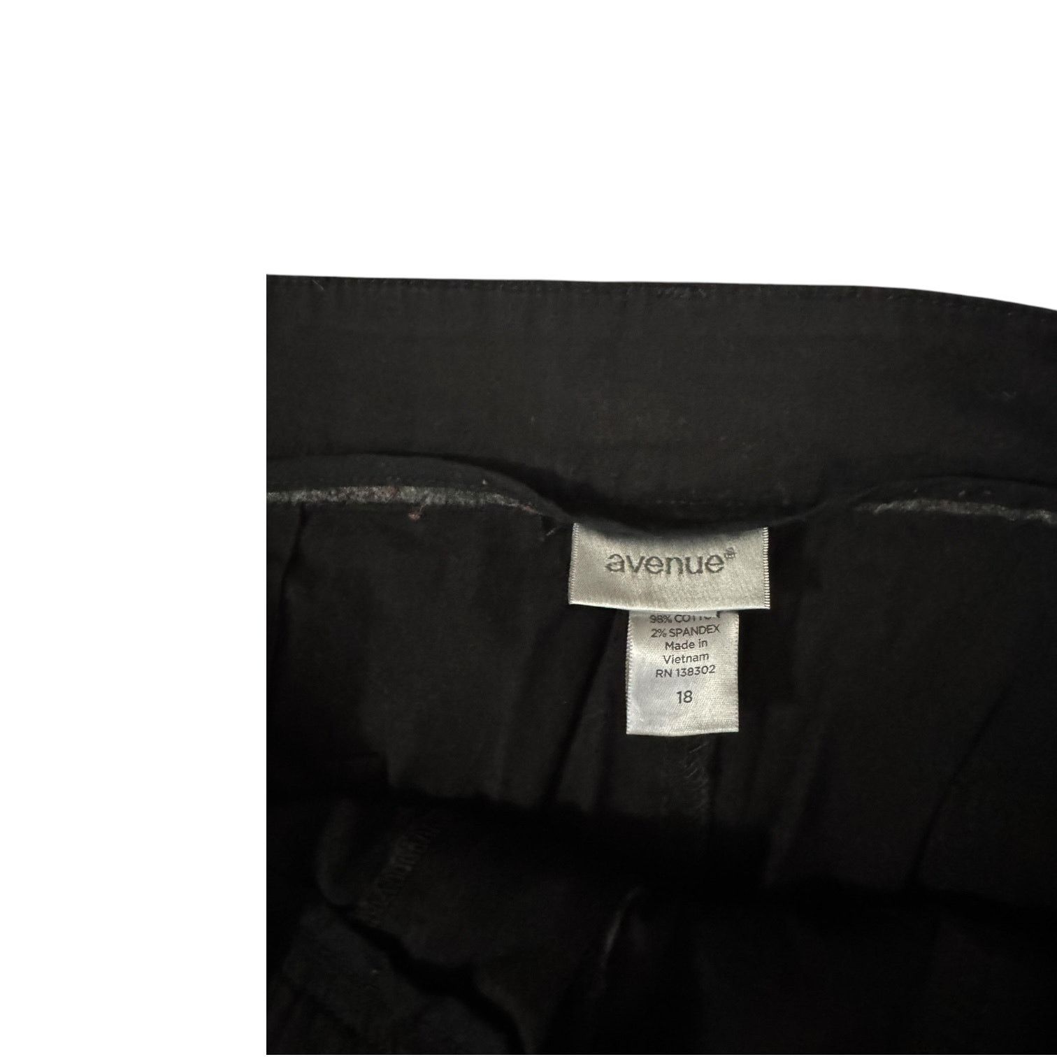 Avenue Avenue Women’s Black Cropped Pants with Pockets – Size 18 Size 40" / US 18 - 2 Thumbnail