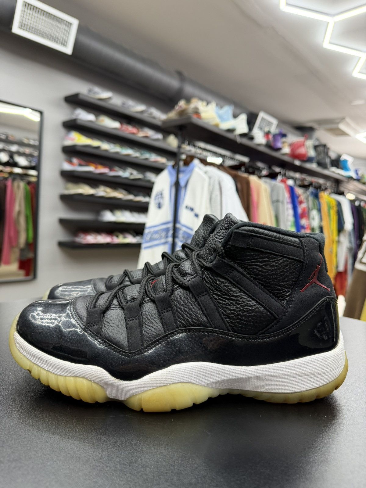 Jordan Brand Size 9.5 - Jordan 11 Retro 72-10 OG “2015” Size US 9.5 / EU 42-43 - 1 Thumbnail