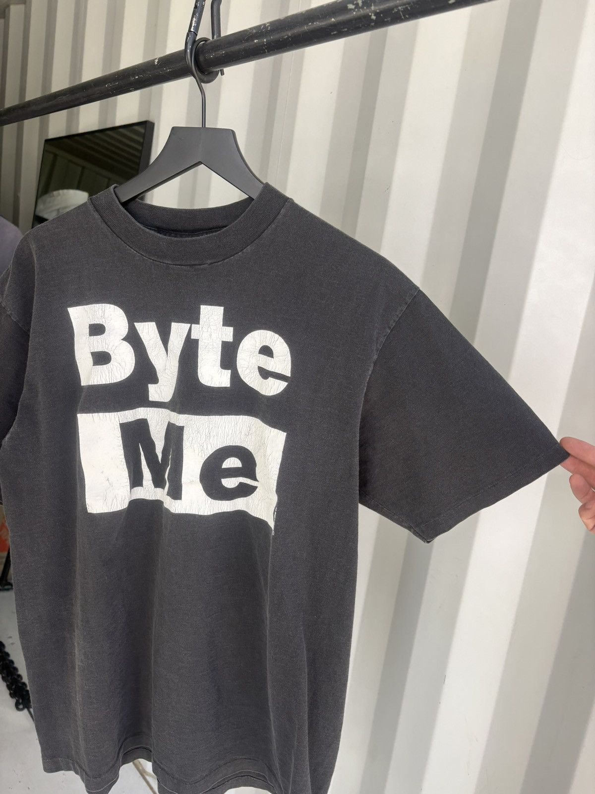 Vintage Vintage Byte Me Shirt Thrashed Faded Grunge Band Humor Size US XL / EU 56 / 4 - 2 Thumbnail