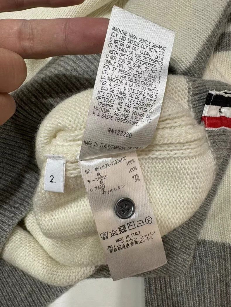 Thom Browne thom browneFW23 Old money style classic four-striped wool c Size US M / EU 48-50 / 2 - 8 Thumbnail