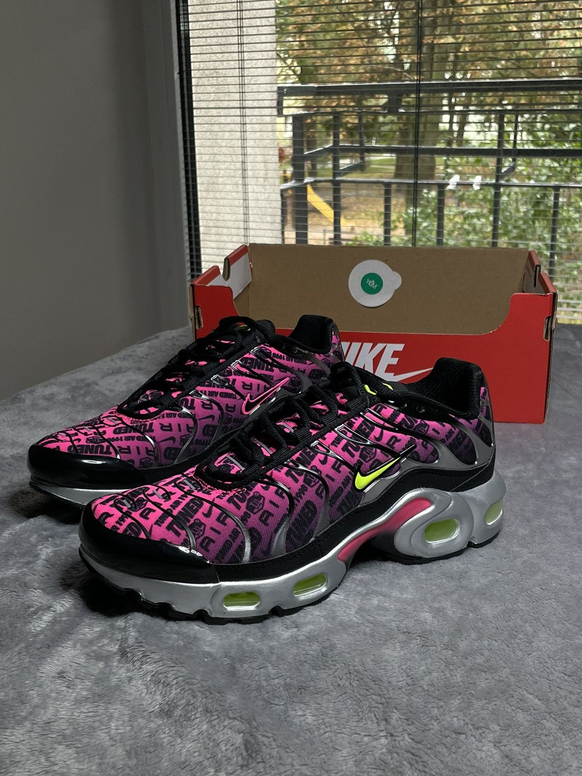 Nike Sneakers Nike Air Max Plus 1 (GS) Size US 7 / IT 37 - 1 Thumbnail