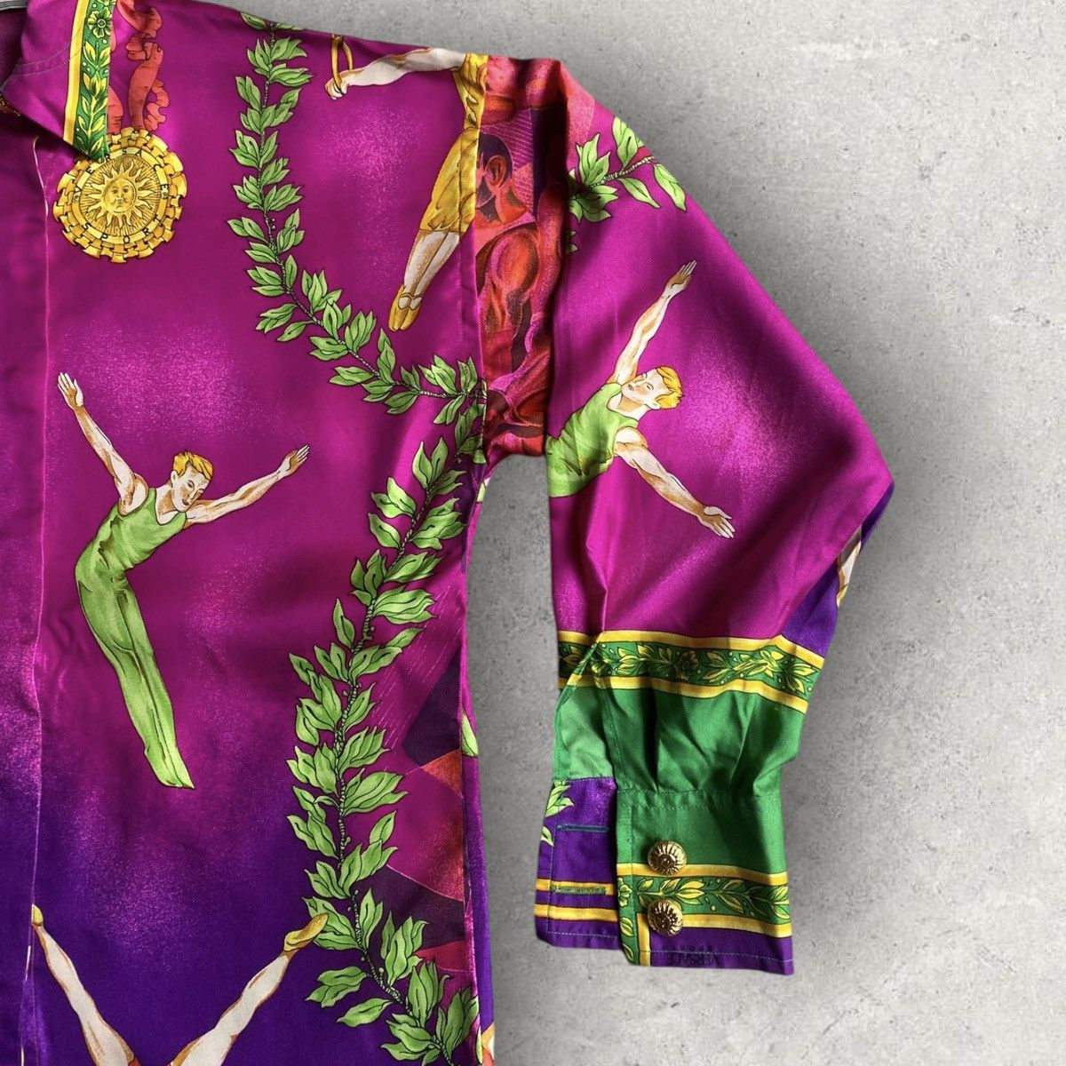 Versace Vintage Silk Versace Sport Gymnastic Oversize Shirt Size XS / US 0-2 / IT 36-38 - 3 Thumbnail