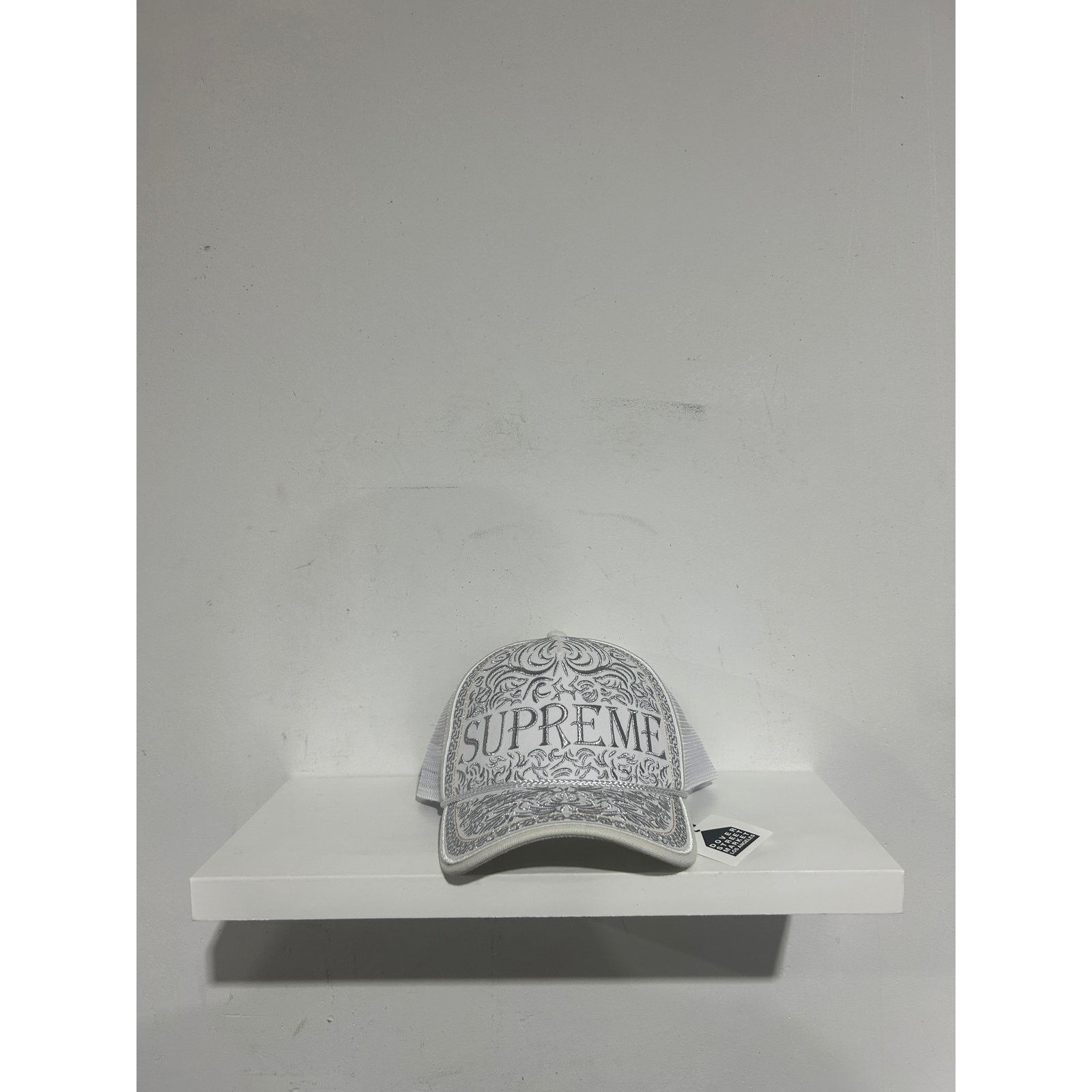 Supreme SUPREME VAQUERO WHITE MESH BACK SNAPBACK HAT Size ONE SIZE - 1 Thumbnail