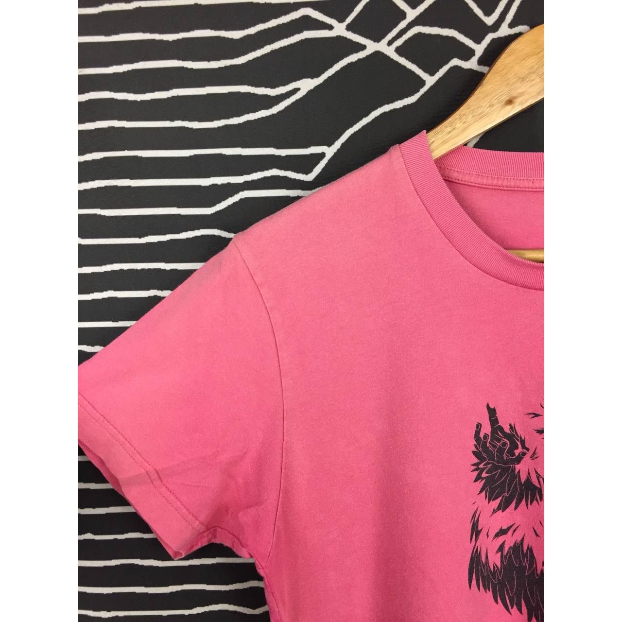 Anime × Japanese Brand × Uniqlo Uniqlo X One Piece Donquixote Doflamingo Anime Manga Tee Size US M / EU 48-50 / 2 - 6 Thumbnail