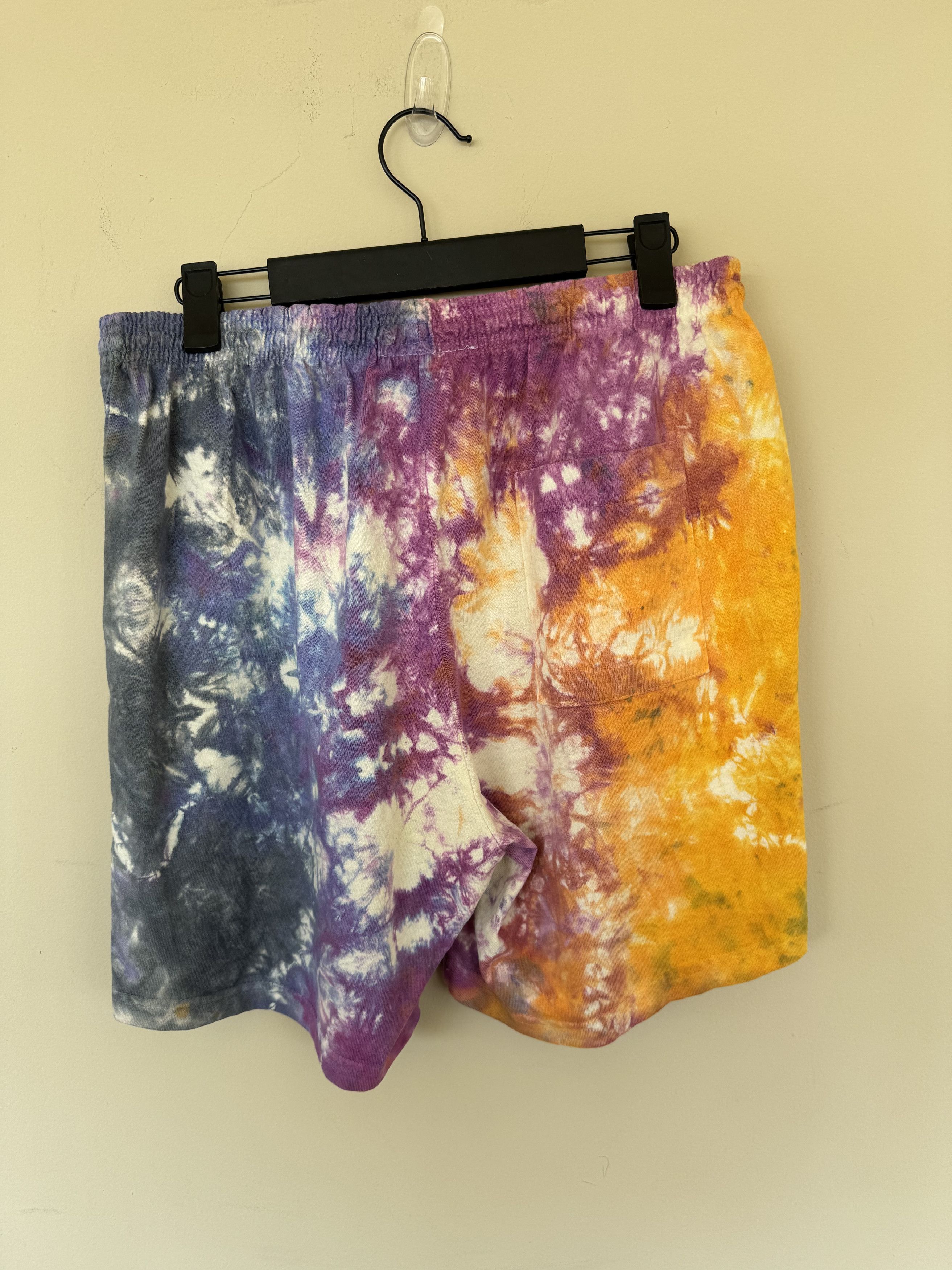 Online Ceramics Online Ceramics Tye Dye 2021 Shorts SZ S Size US 30 / EU 46 - 2 Thumbnail