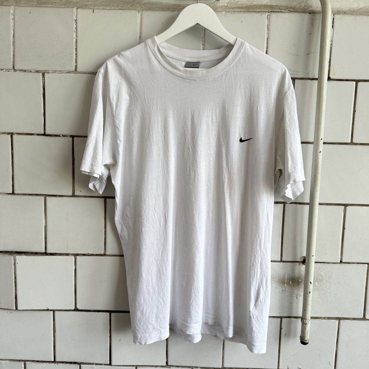 Japanese Brand × Nike Vintage Japanese Style Adult Nike T-shirts Band SK8 Y2K Tee Size US L / EU 52-54 / 3 - 3 Thumbnail