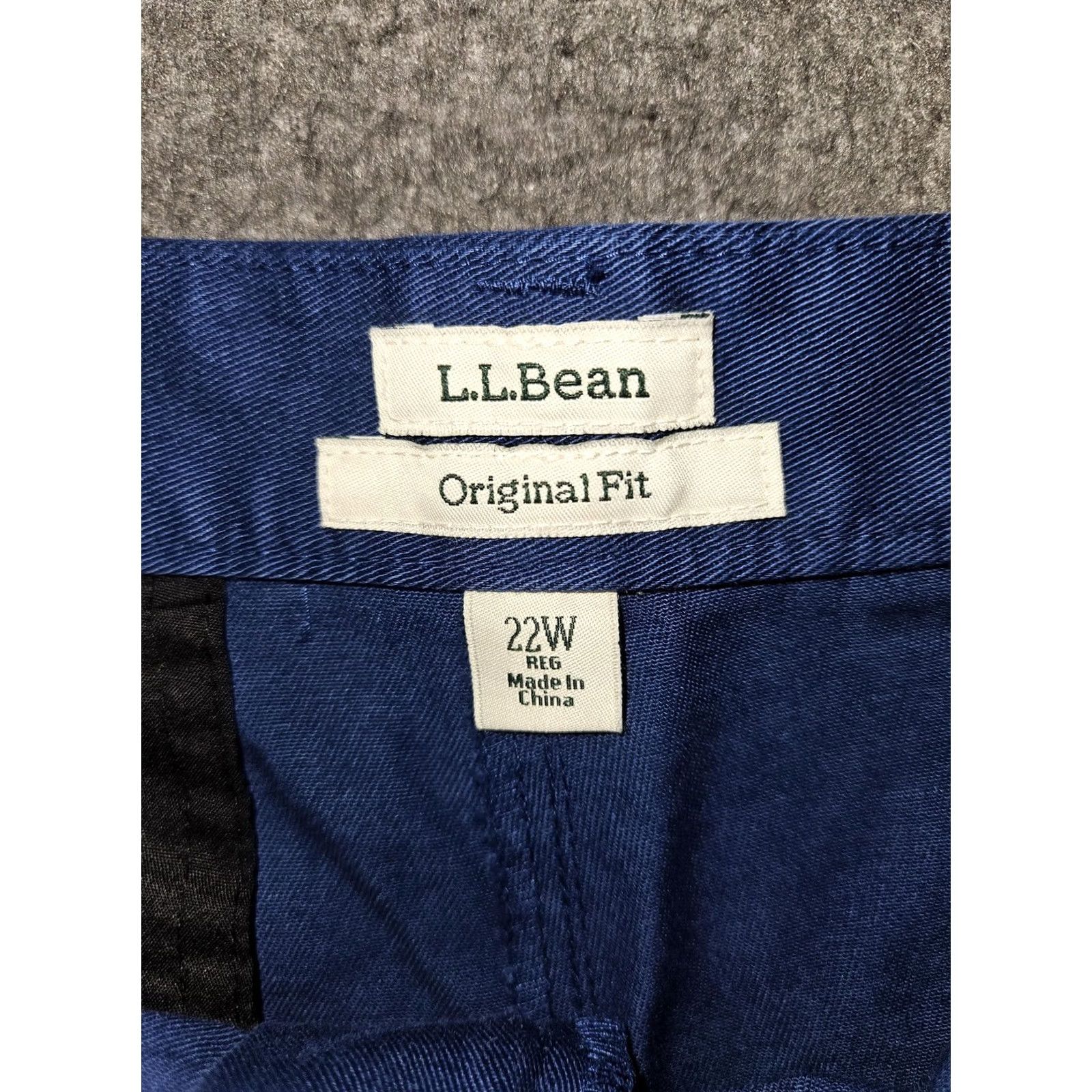 Vintage L.L. Bean Chino Shorts Womens 22W Blue Original Fit Twill Pockets Casual Summer Size 40" / US 18 - 2 Thumbnail