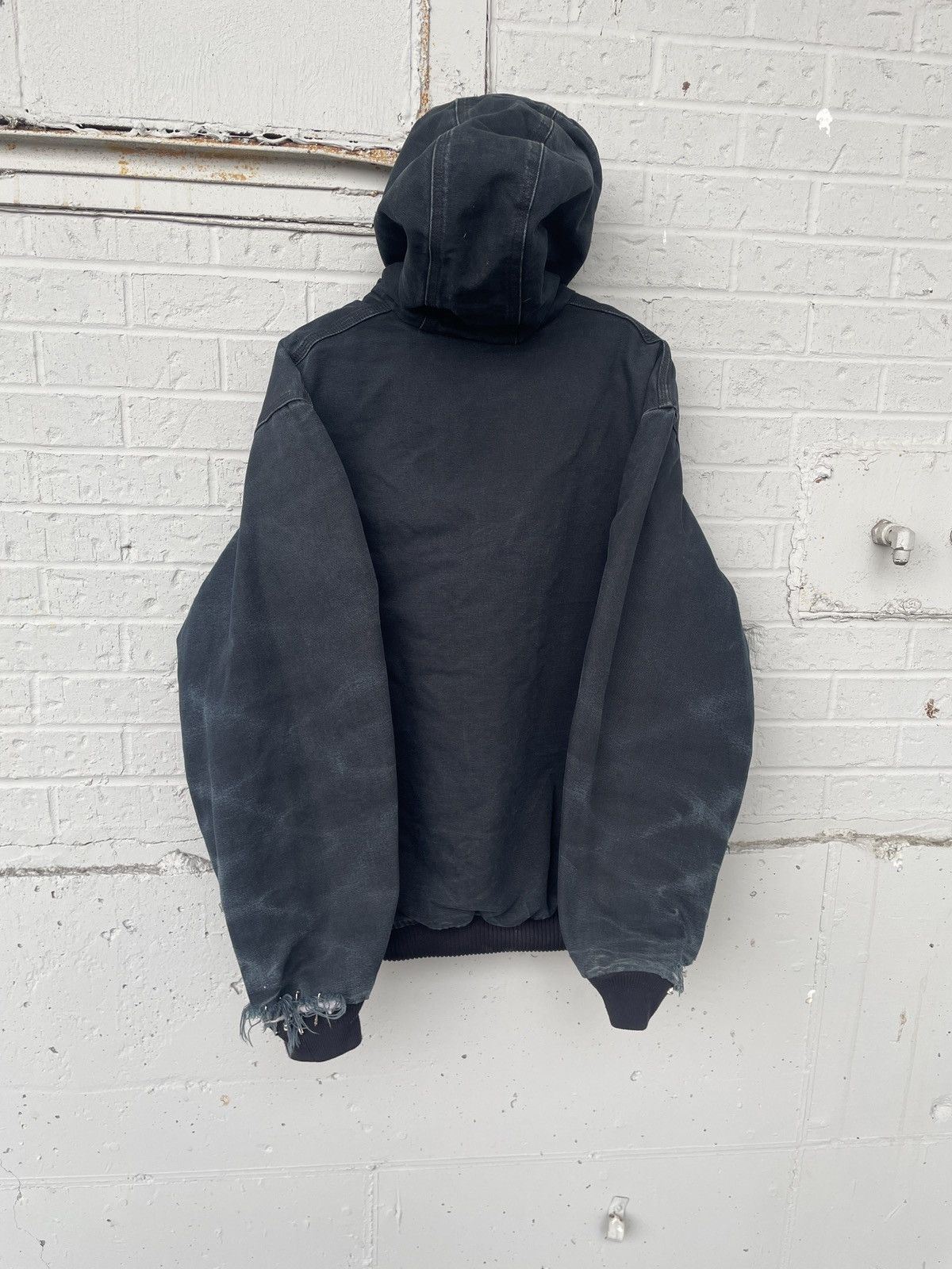 Carhartt Faded and Distressed Carhartt hooded active jacket Size US XL / EU 56 / 4 - 4 Thumbnail