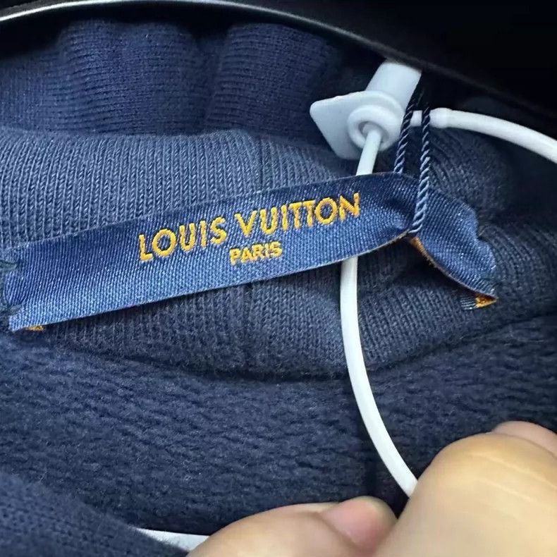 Louis Vuitton Louis Vuitton SS21 Shark Pattern Hoodie -2505 Size US M / EU 48-50 / 2 - 3 Thumbnail