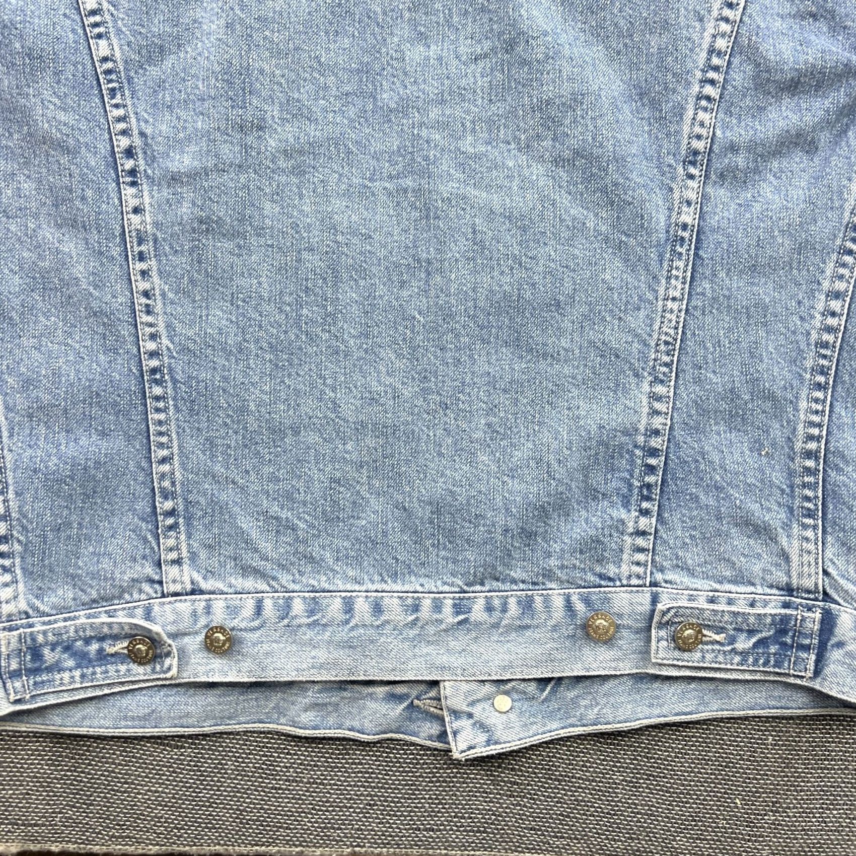 Versace Jeans Couture VINTAGE Versace Jeans Couture Womens Denim Jacket Medium Medusa Buttons Blue Jacket Womens Medium Blue Versace Jeans Couture Denim Jacket Size 32" / US 10 / IT 46 - 3 Thumbnail
