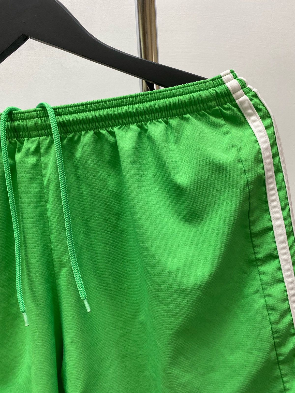 Adidas Adidas Shefield United Shorts Soccer Jersey Size US 34 / EU 50 - 11 Thumbnail
