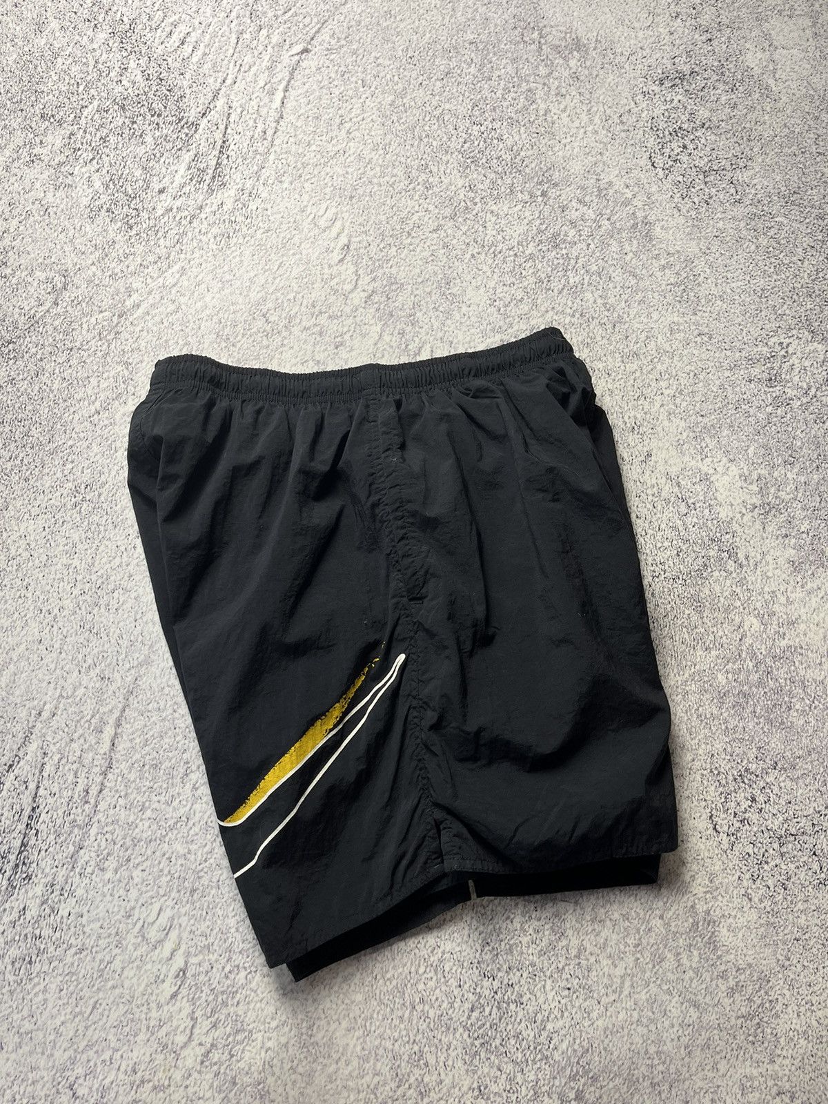 Nike Rare Vintage Nike Shorts Big Logo Y2K Size M Size US 32 / EU 48 - 16 Thumbnail