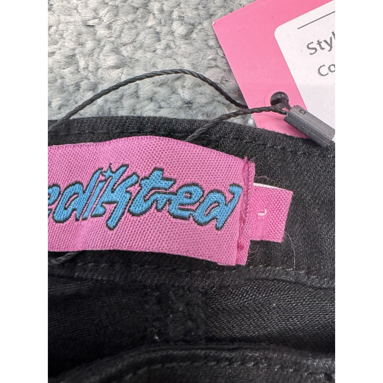 The Unbranded Brand Edikted Black Cut Out Belt Low Rise Flare Jeans L 32”X32” Size 32" / US 10 / IT 46 - 7 Thumbnail