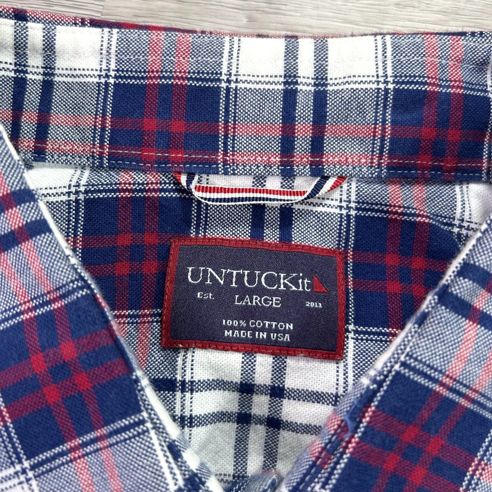 UNTUCKit UNTUCKit Shirt Mens Large Blue Red Plaid Button Down Long Sleeve USA Size US L / EU 52-54 / 3 - 4 Thumbnail