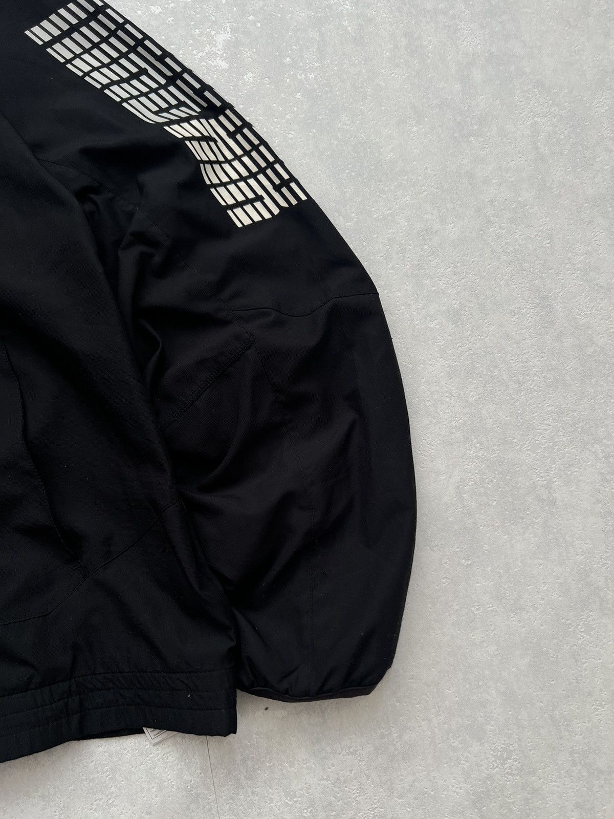 Nike 00's NIKE AIR BIG SLEEVE SPELLOUT LOGO SWOOSH JACKET Size US XL / EU 56 / 4 - 5 Thumbnail