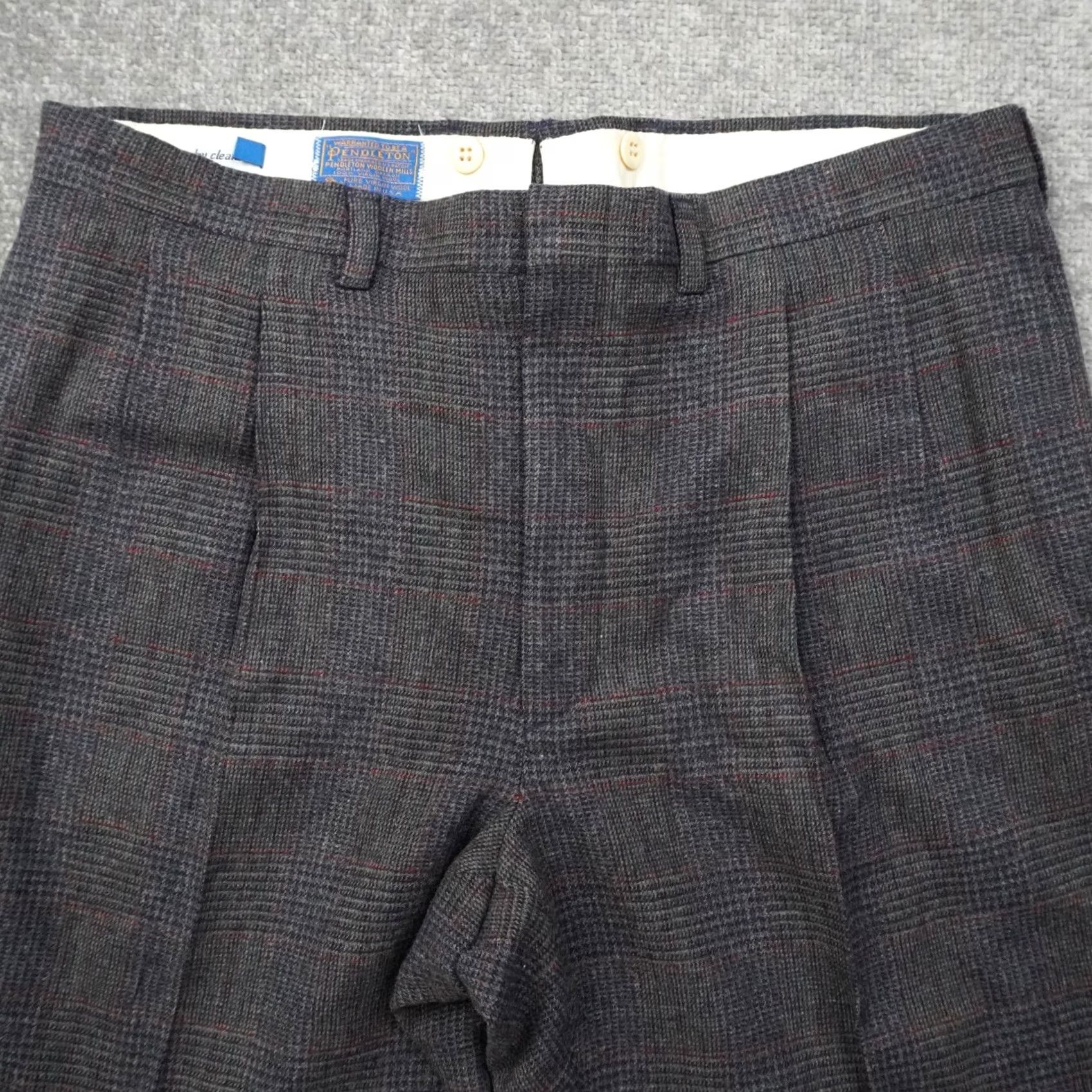 Pendleton VINTAGE Pendleton Wool Pants Mens 40x29 Plaid Gray Pleated Dress Pants USA Made 70s Regular Fit Mens Pants Size US 40 / EU 56 - 7 Thumbnail