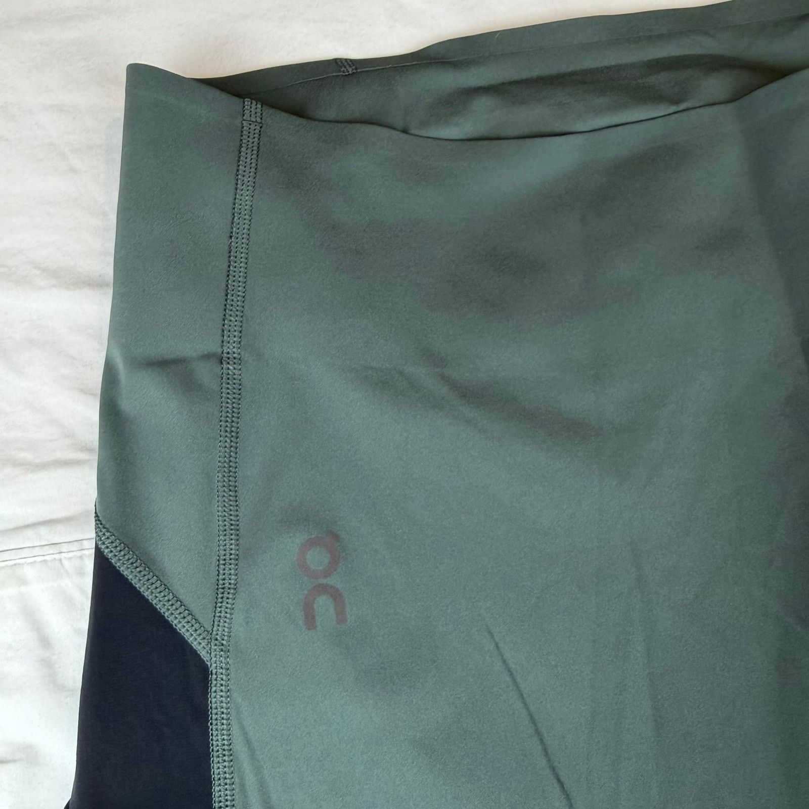 On On Cloud Running Trek Tight Women's XL Sage Green Black Size 34" / US 12 / IT 48 - 4 Thumbnail
