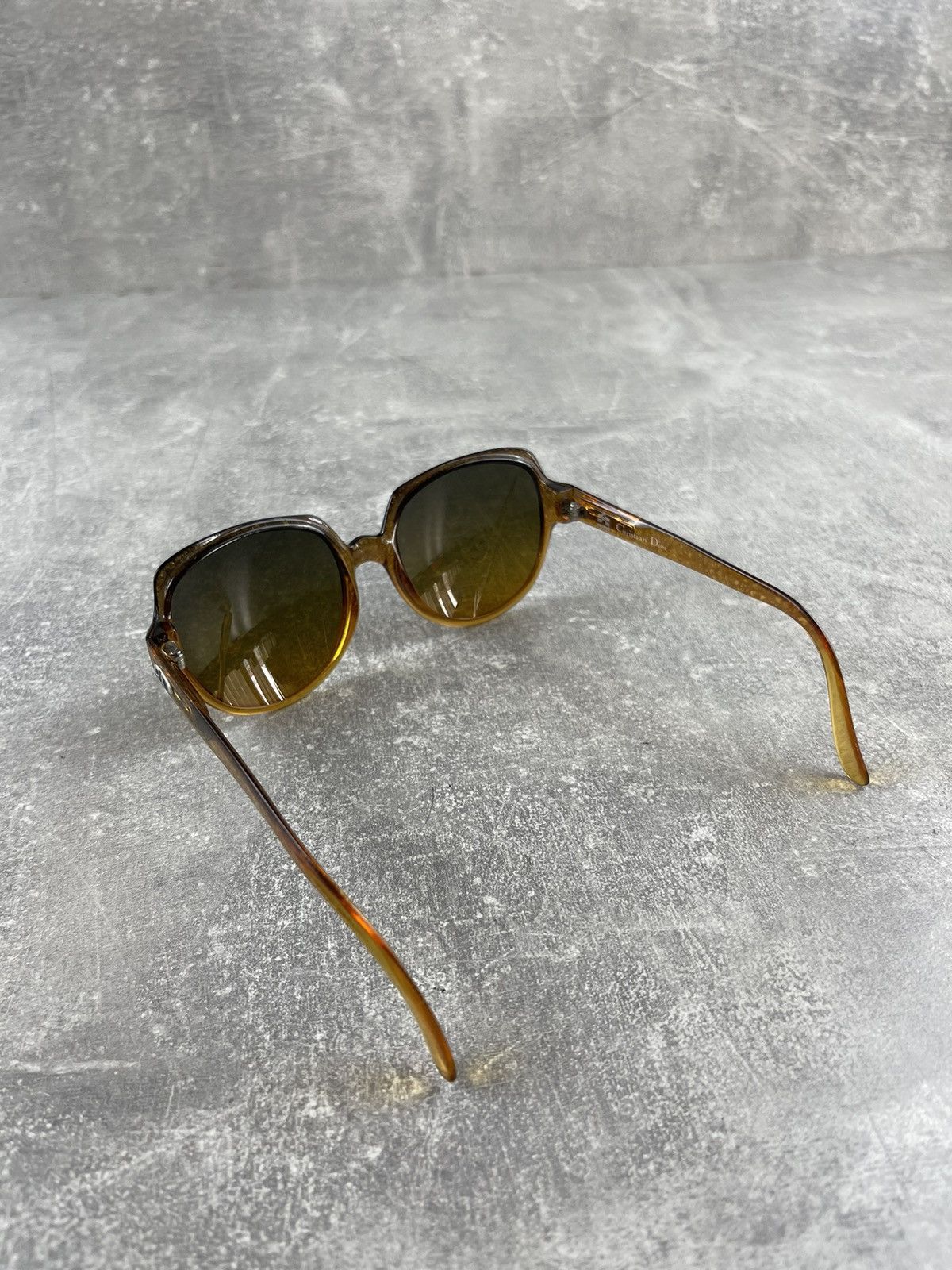 Christian Dior Monsieur × Vintage 80s Christian Dior Sunglasses Tortoise Shell Gradient CDLogo Size ONE SIZE - 10 Thumbnail