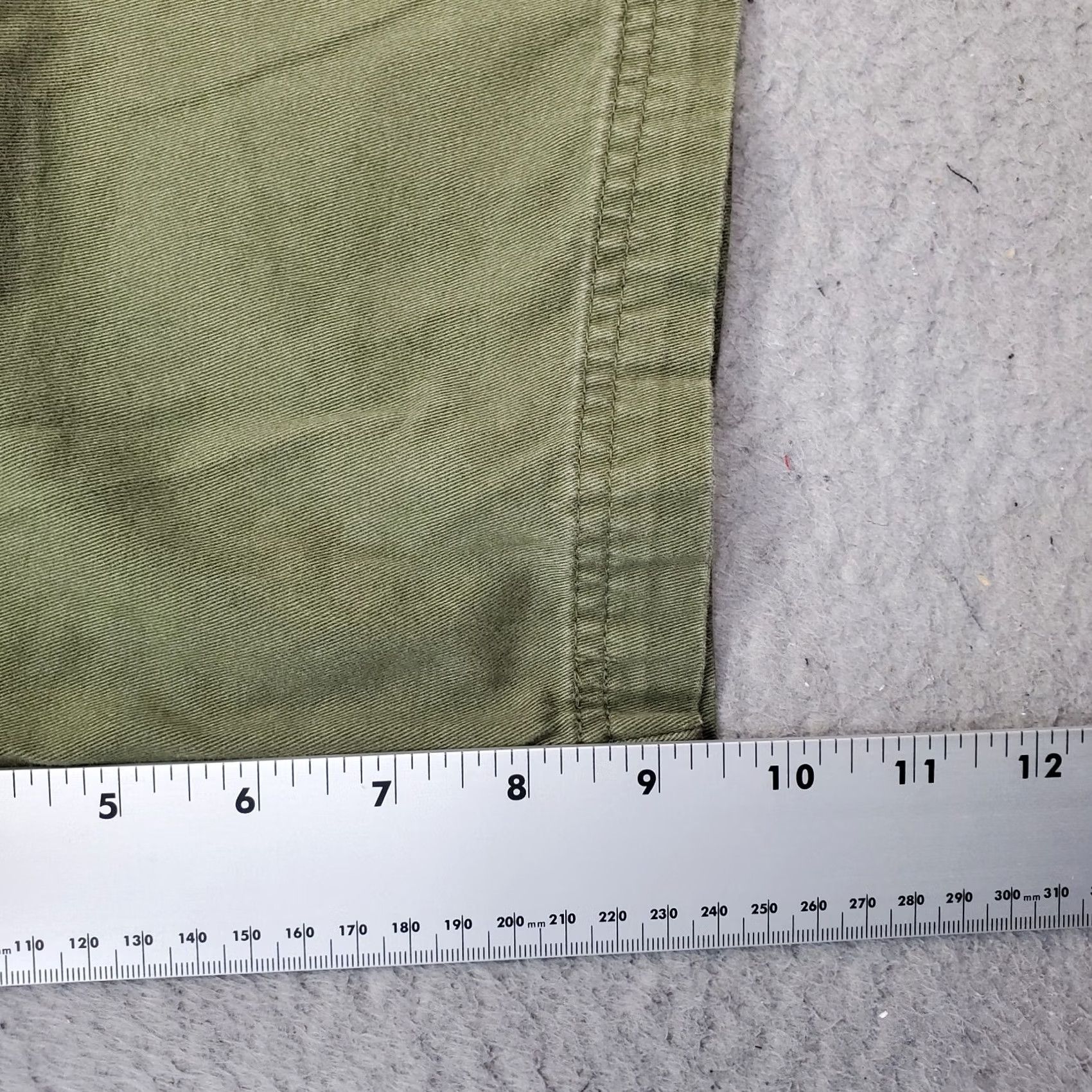 Vintage Magellan Outdoor Shorts Womens Size 35 Green Slash Pockets Belt Loops Fish Gear Size 24" / US 00 / IT 34 - 4 Thumbnail