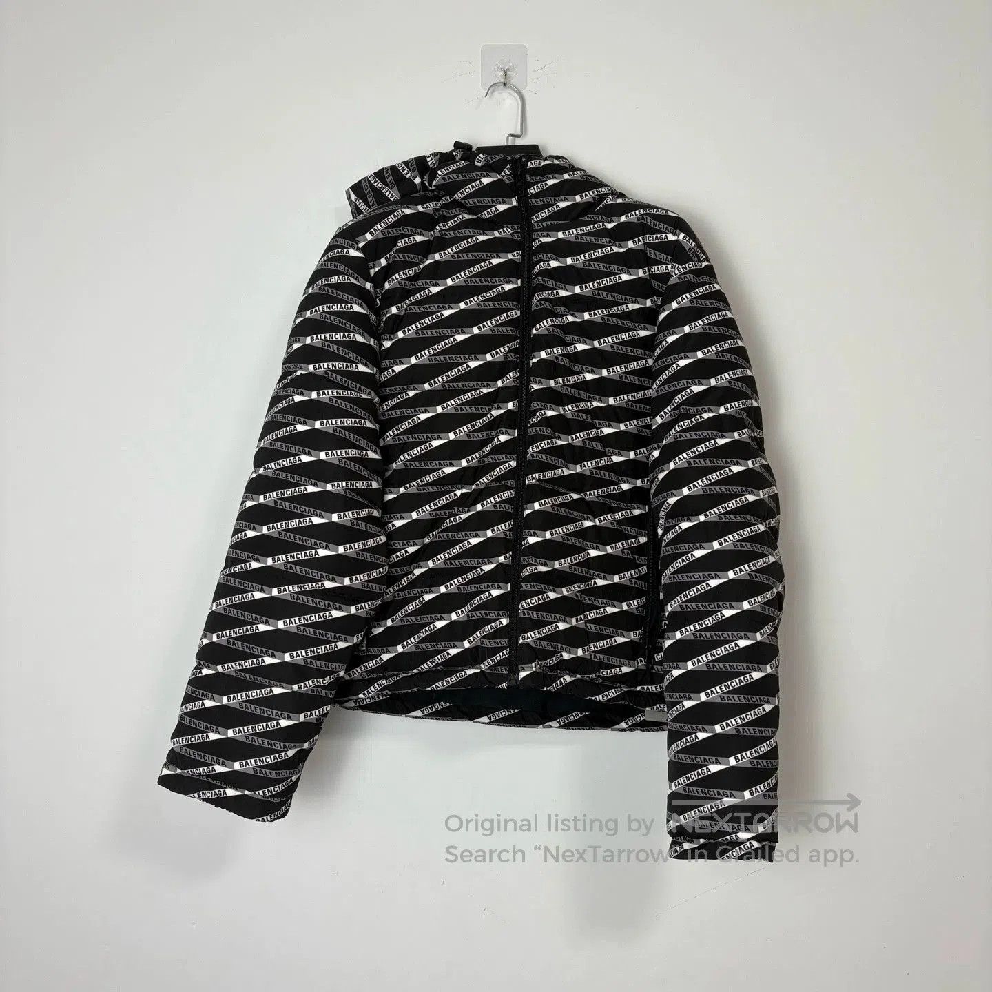 Balenciaga Balenciaga All-Over Print Down Jacket. Size US S / EU 44-46 / 1 - 1 Thumbnail