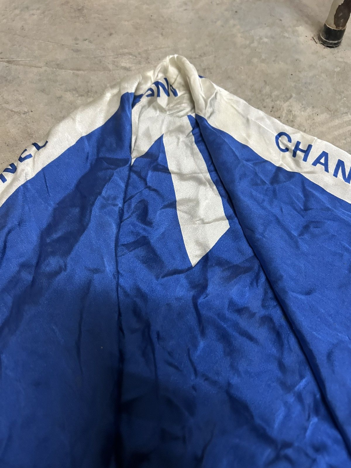 Chanel 90s Geometric Logo Print Red/White/Blue Silk Scarf Size ONE SIZE - 14 Thumbnail